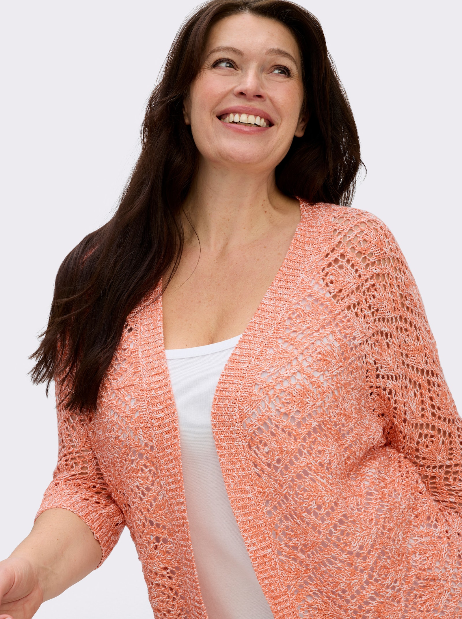 Ajourstrickjacke mit Fledermaus-Ärmeln - papaya-ecru-meliert