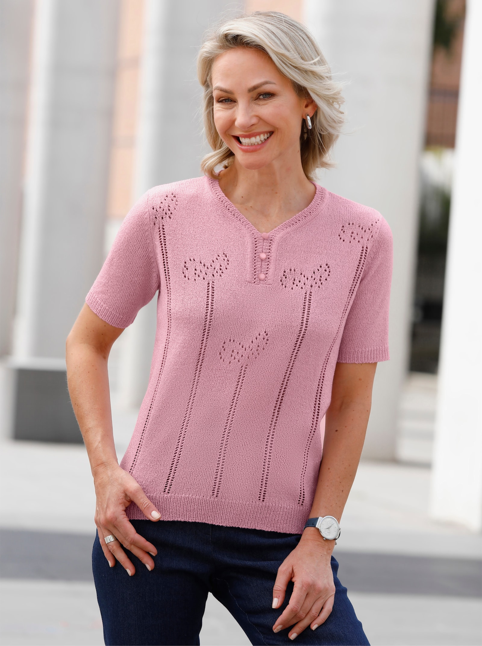 Bouclé-pullover in ajourpatroon - roze