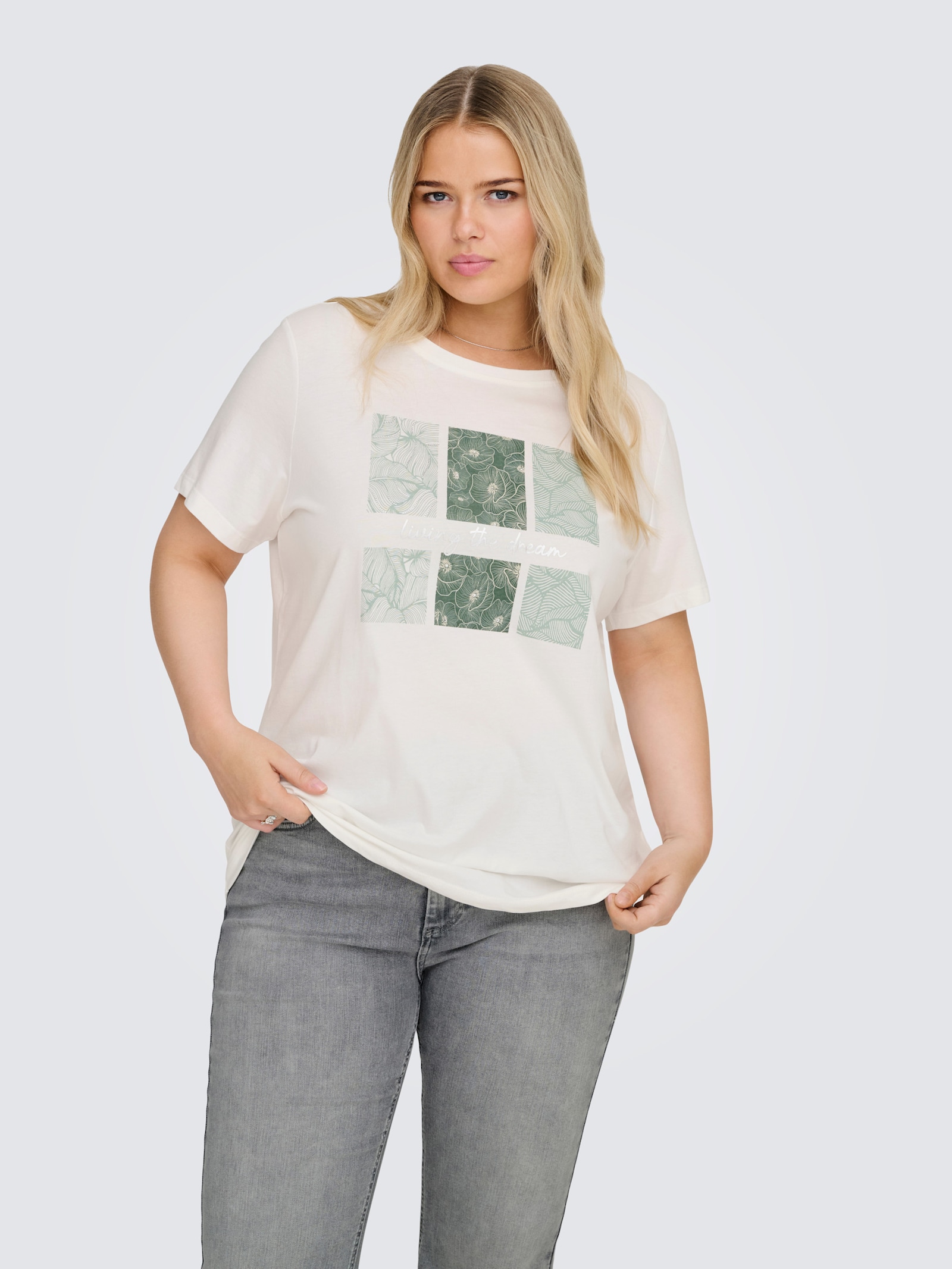 ONLY CARMAKOMA Kurzarmshirt - cloud dancer print:living the dream