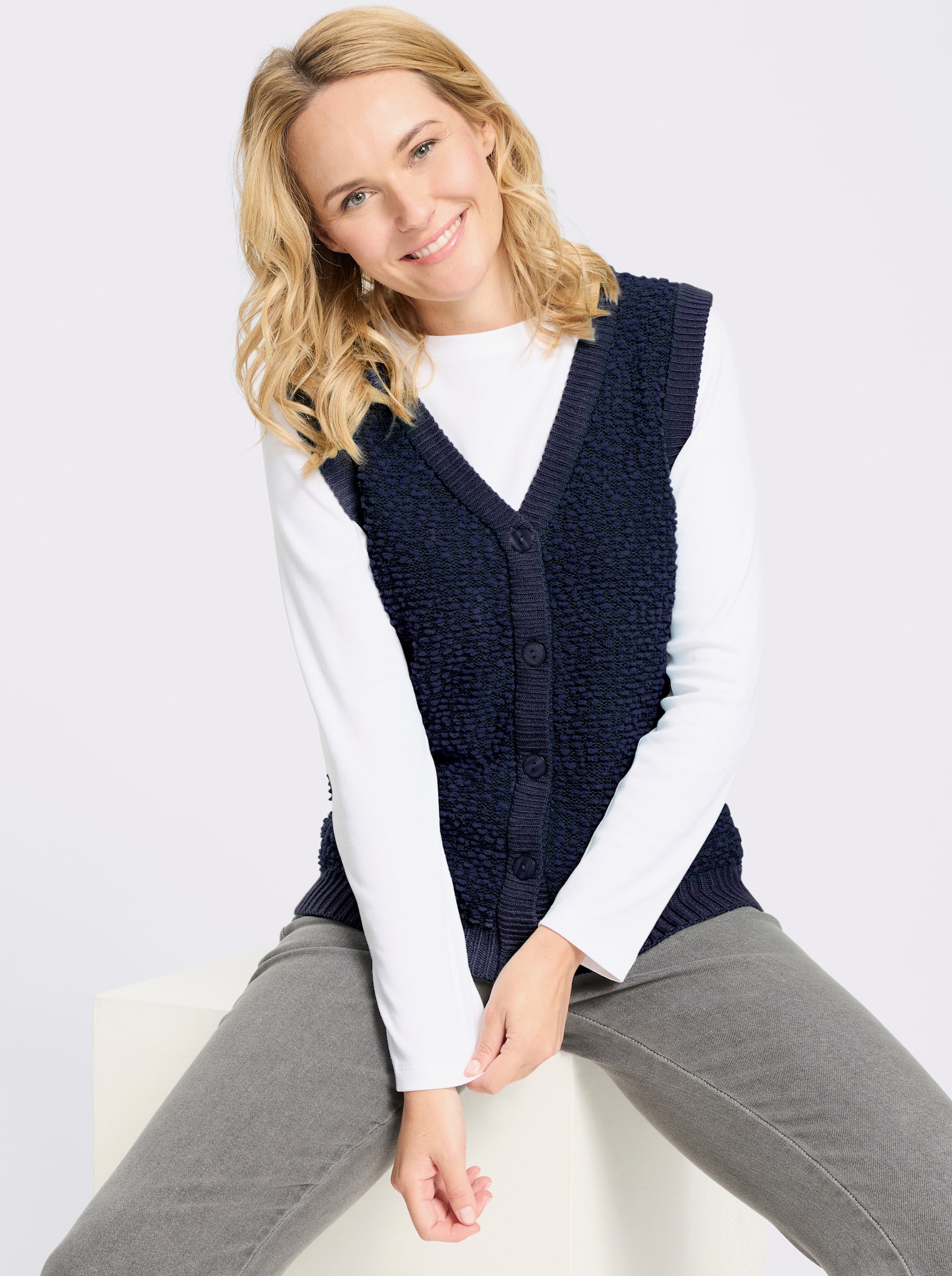 Strickweste aus Effektgarn - marine