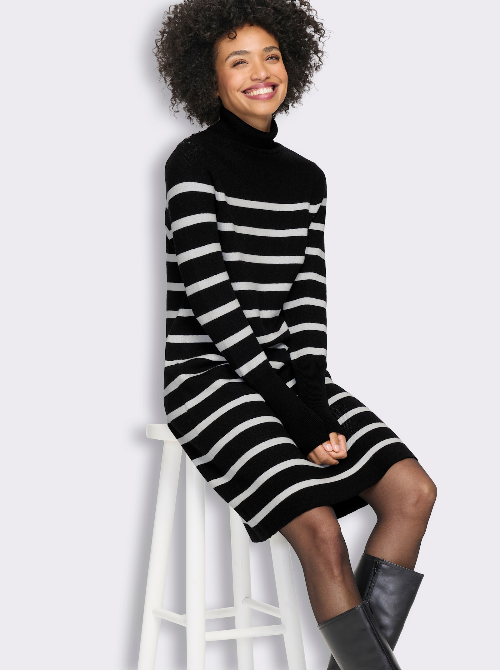 heine Strickkleid mit Ringelmuster - schwarz-ecru-gestreift