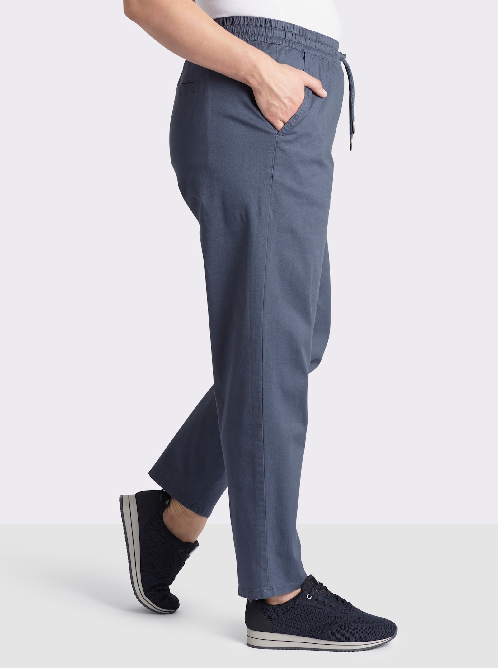 sheego Chinohose mit Gummibund und Bindeband - rauchblau