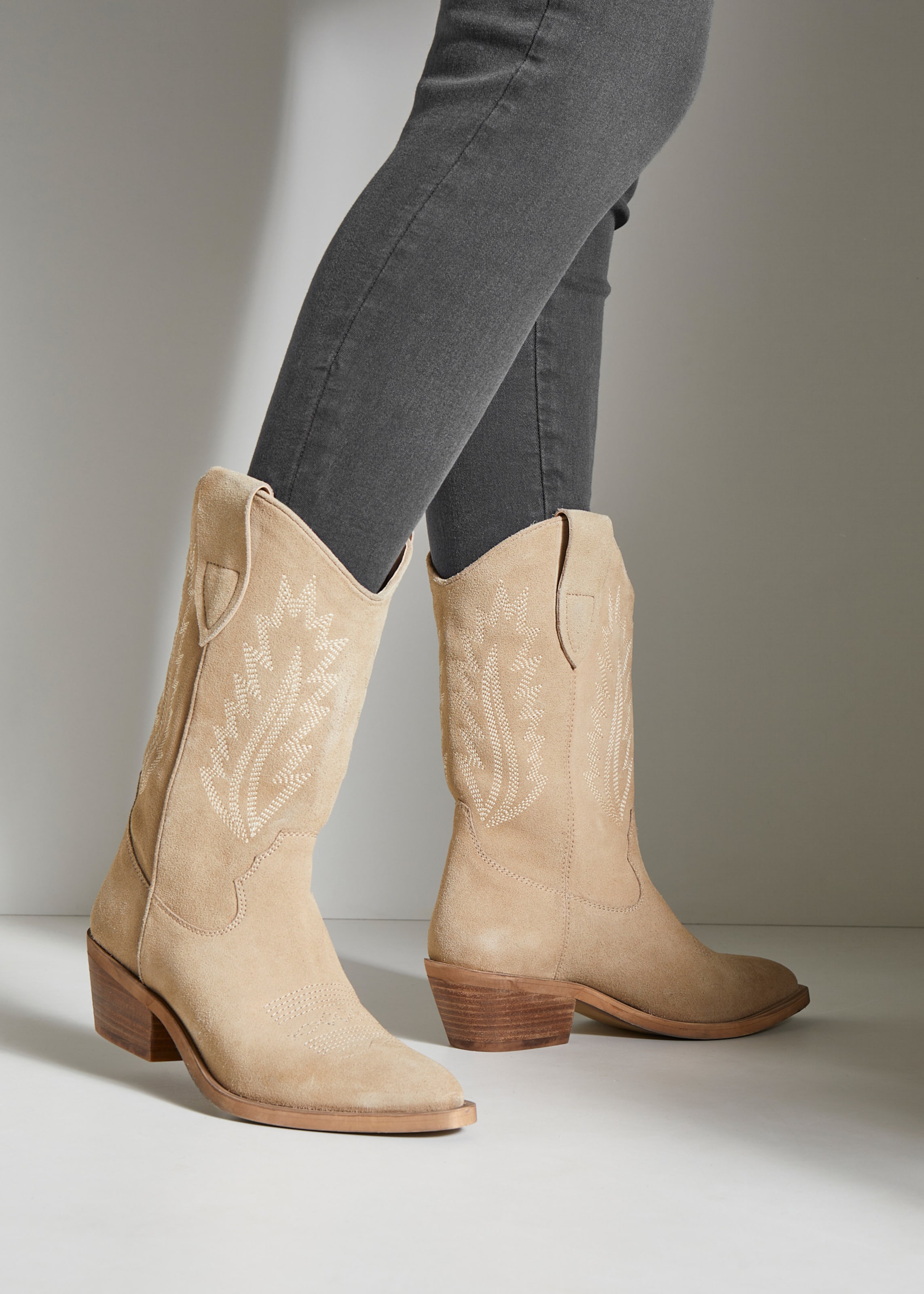 LASCANA Cowboylaarzen in beige heine