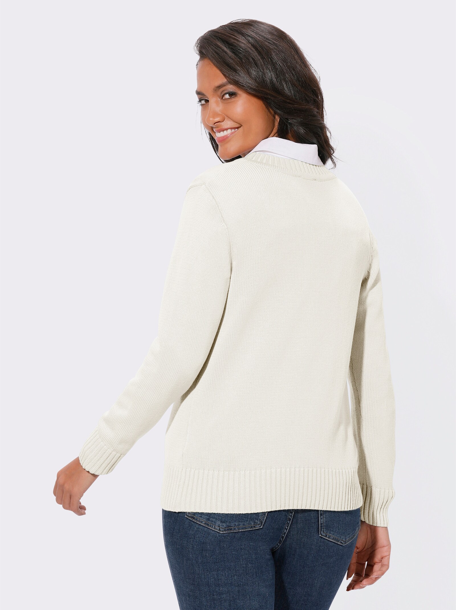 Strickjacke mit farblich abgestimmten Knöpfen - wollweiß