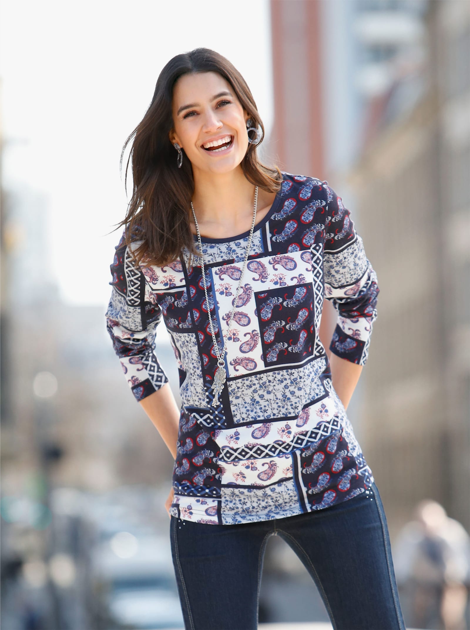 Langarmshirt im Patchwork-Dessin - marine-bedruckt