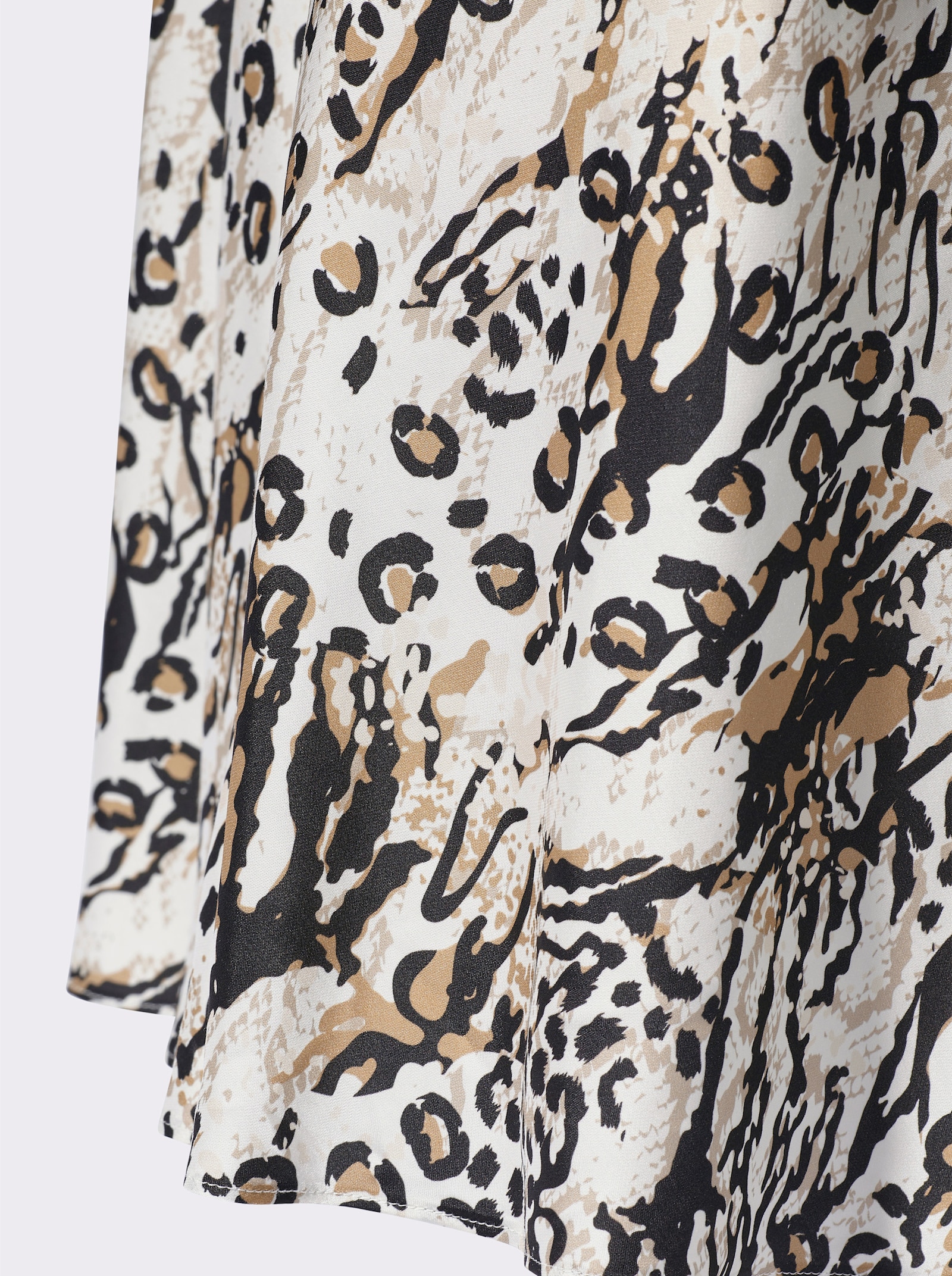 Satijnen rok met comfortband achter, licht uitlopend - ecru/zwart geprint