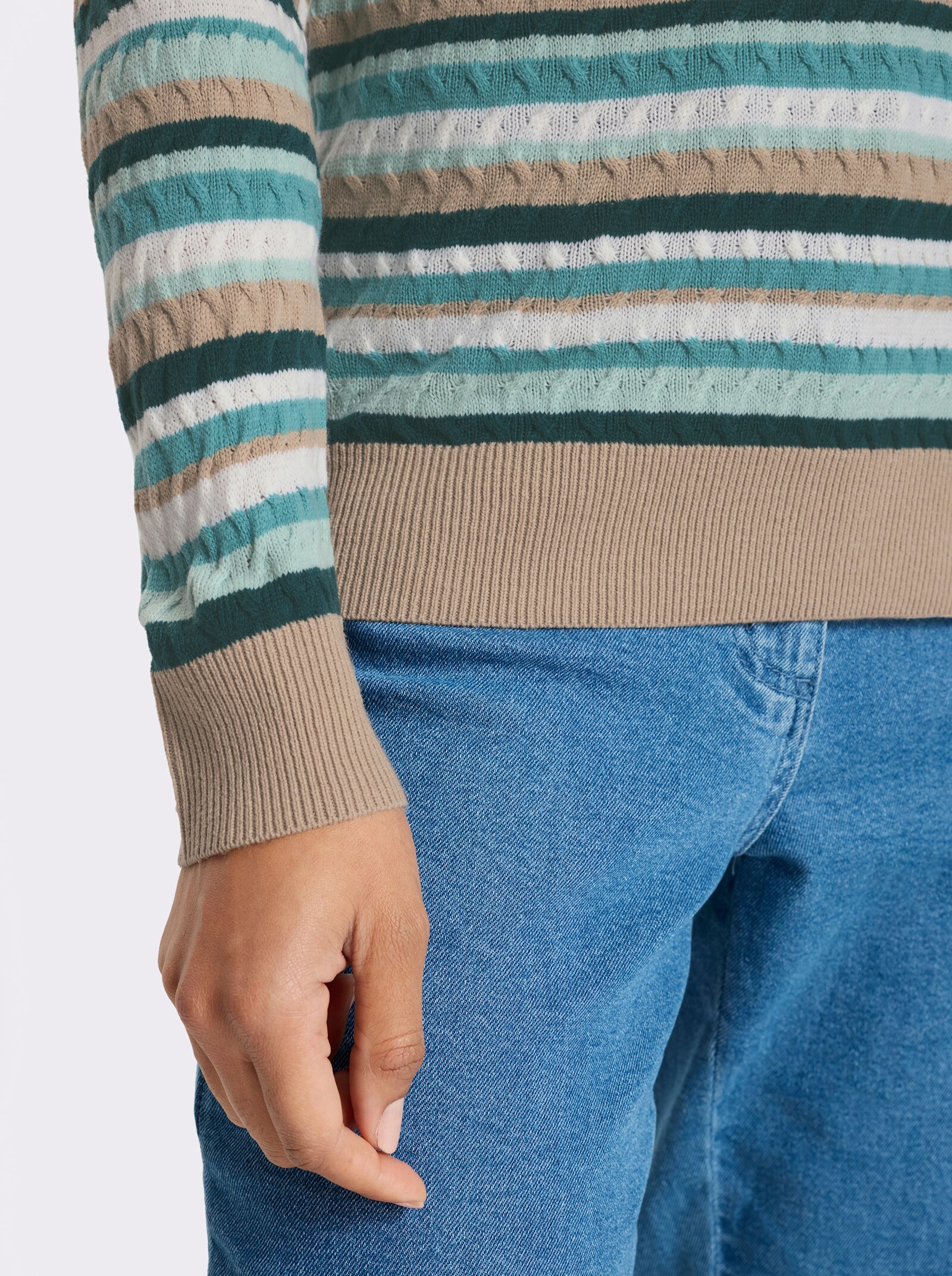 Rundhalspullover mit Zopfmuster im Ringel-Dessin - ozean-kalkmint-geringelt
