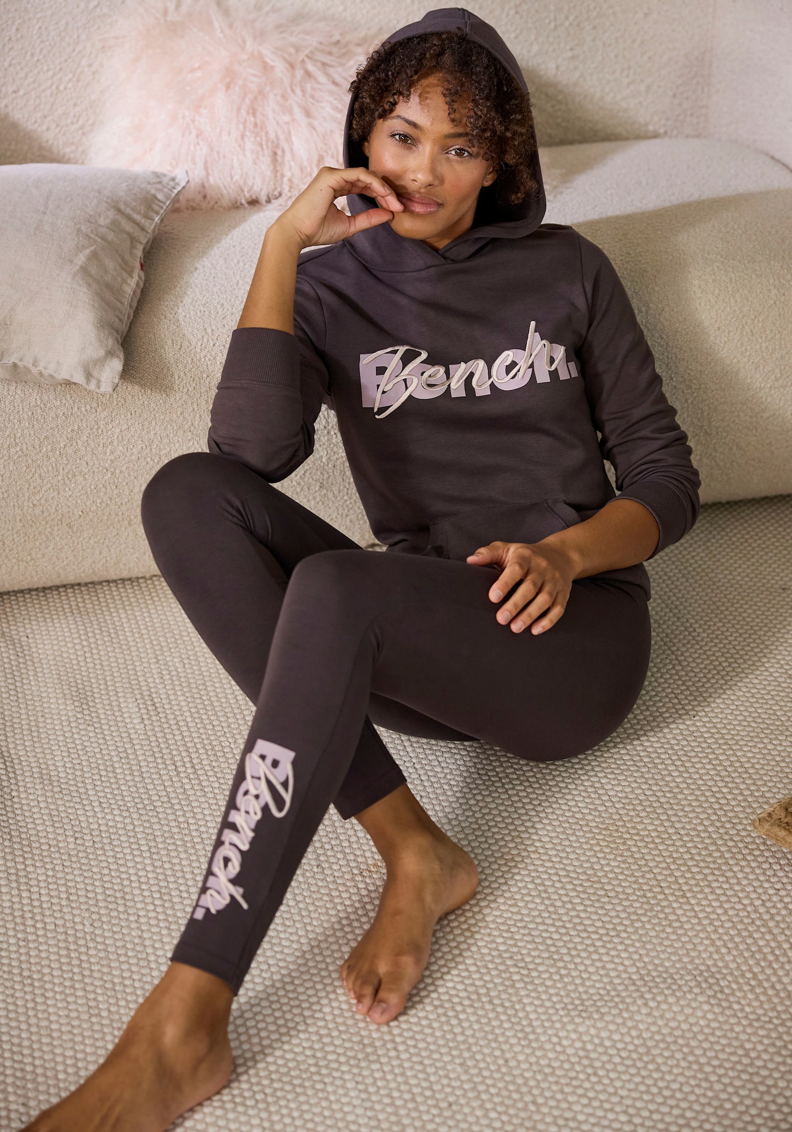 Bench. Loungewear Kapuzensweatshirt - stone