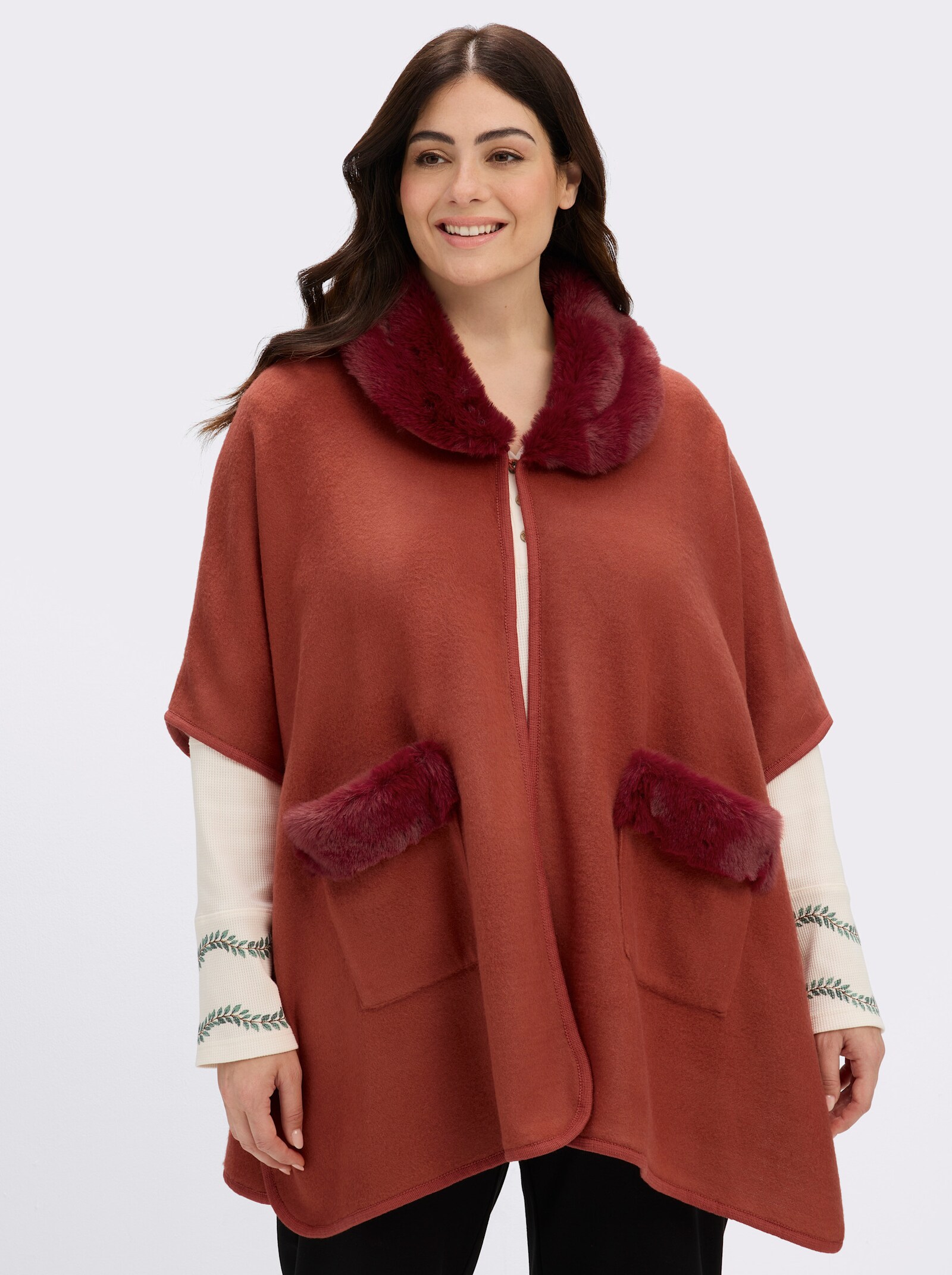 sheego by Joe Browns Strickcape mit Besatz aus Fellimitat - rostrot