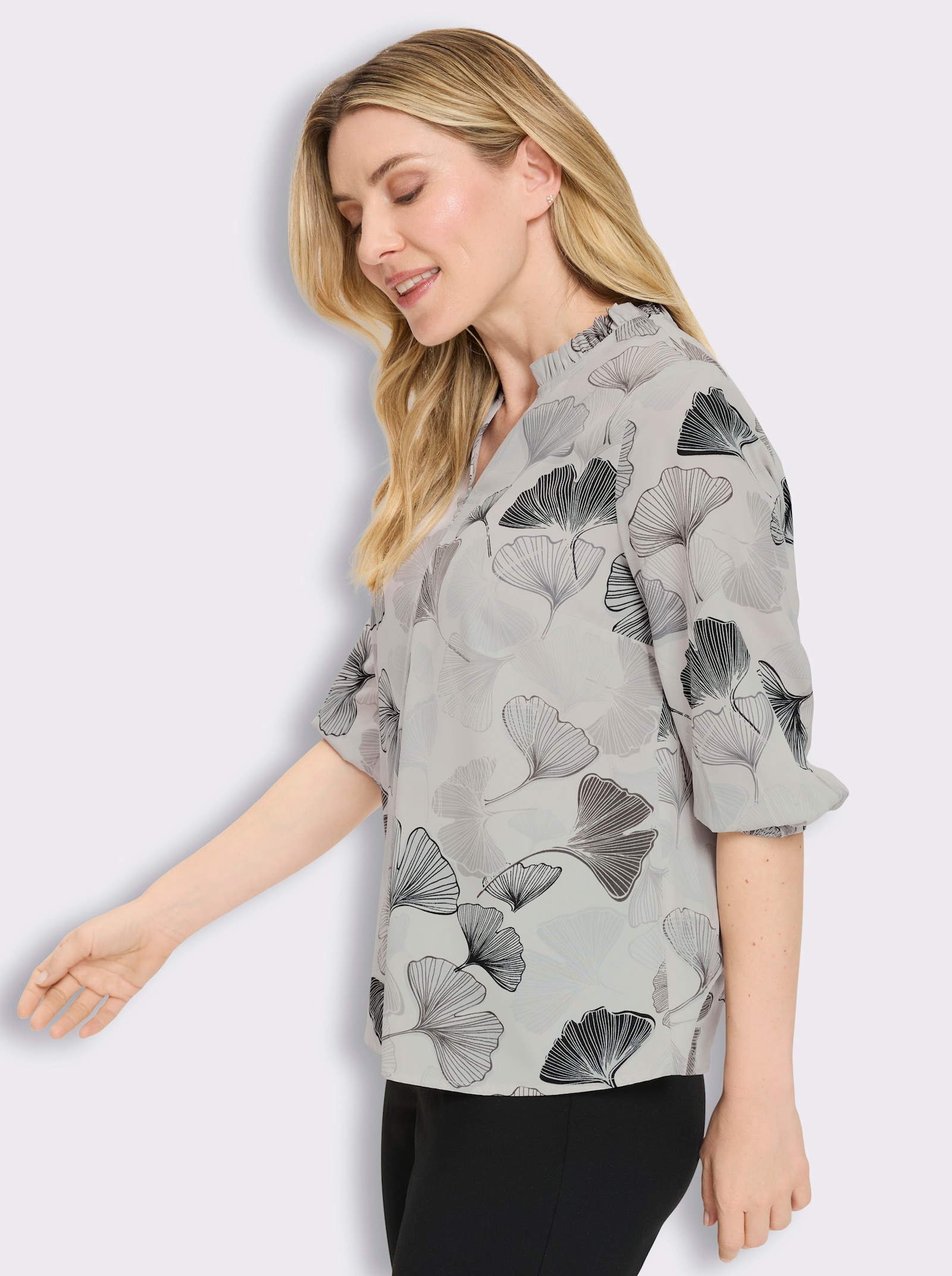Schlupfbluse mit Ginkgo-Muster, pflegeleicht - hellgrau-schwarz-bedruckt