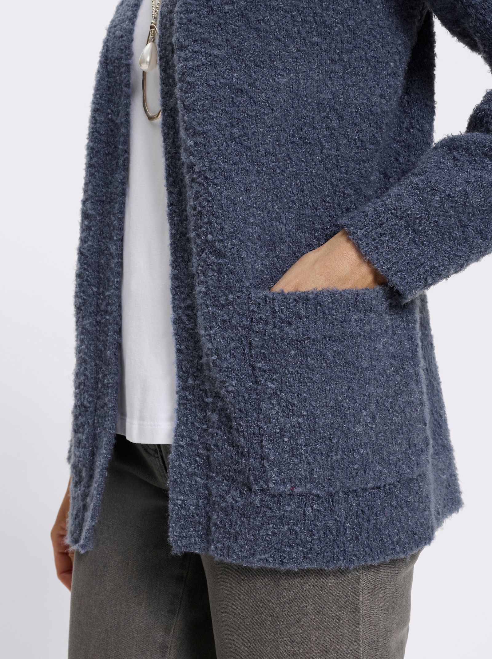 Strickjacke aus flauschigem Bouclé-Garn - rauchblau