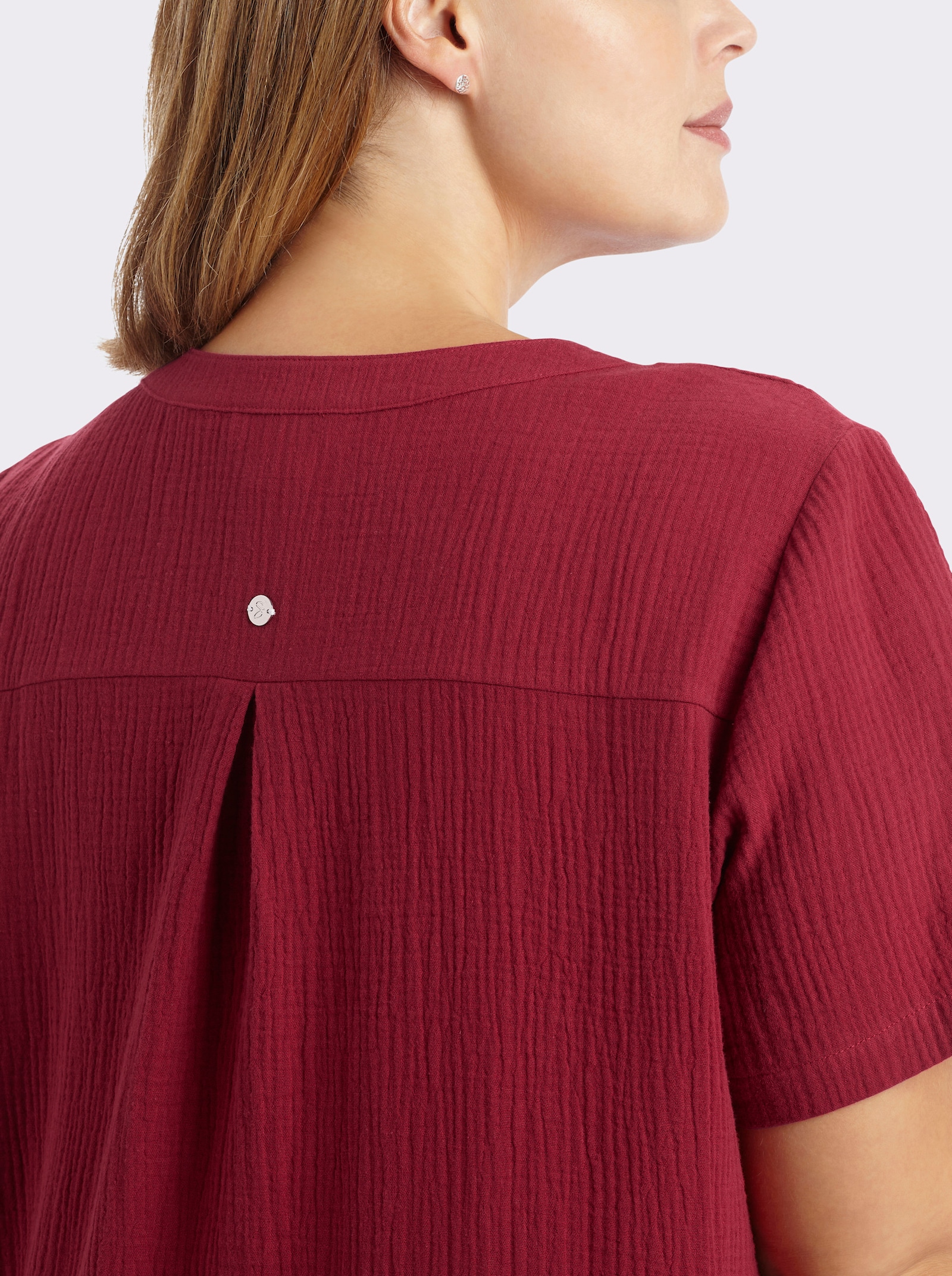 sheego Baumwollkleid mit V-Ausschnitt und Knopfleiste - kirsche