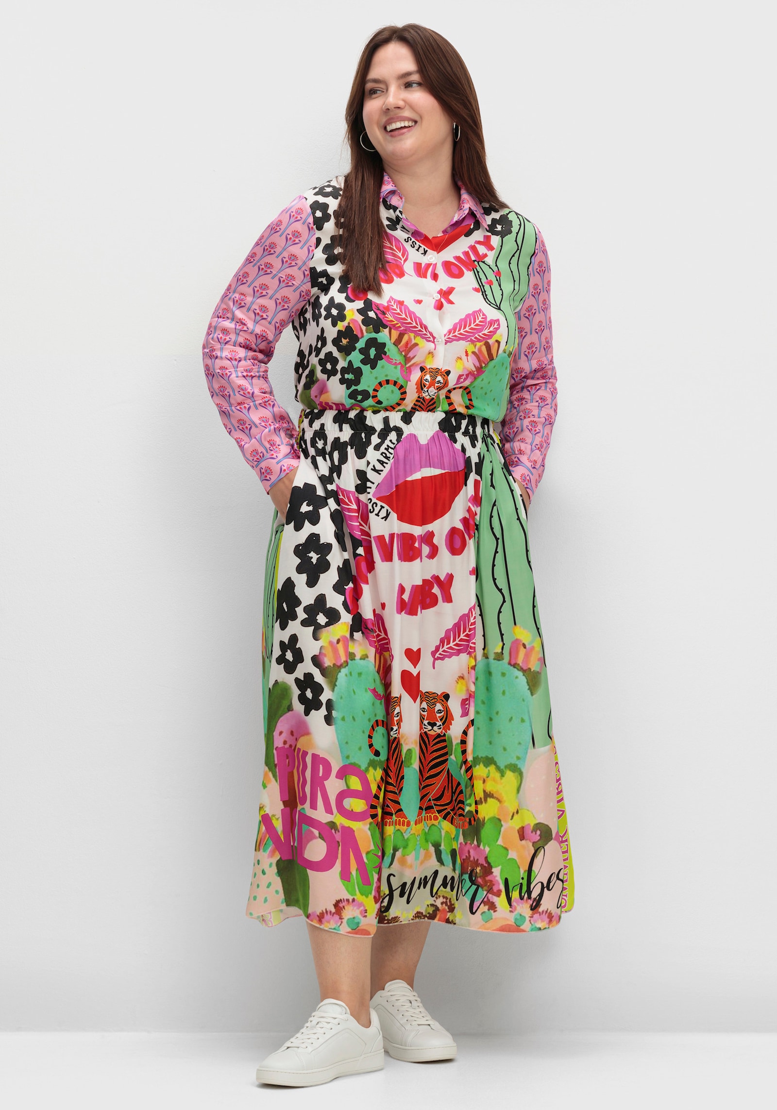 sheego loves miss goodlife Maxirock aus Viskose-Satin, im Multicolor-Muster - blattgrün-gemustert