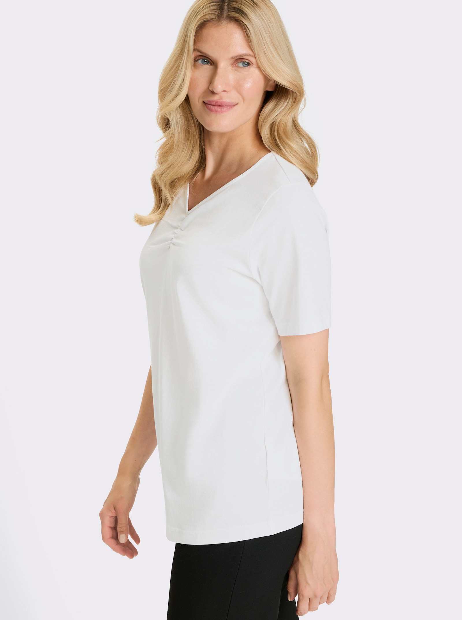 Kurzarmshirt mit Herzausschnitt - weiss