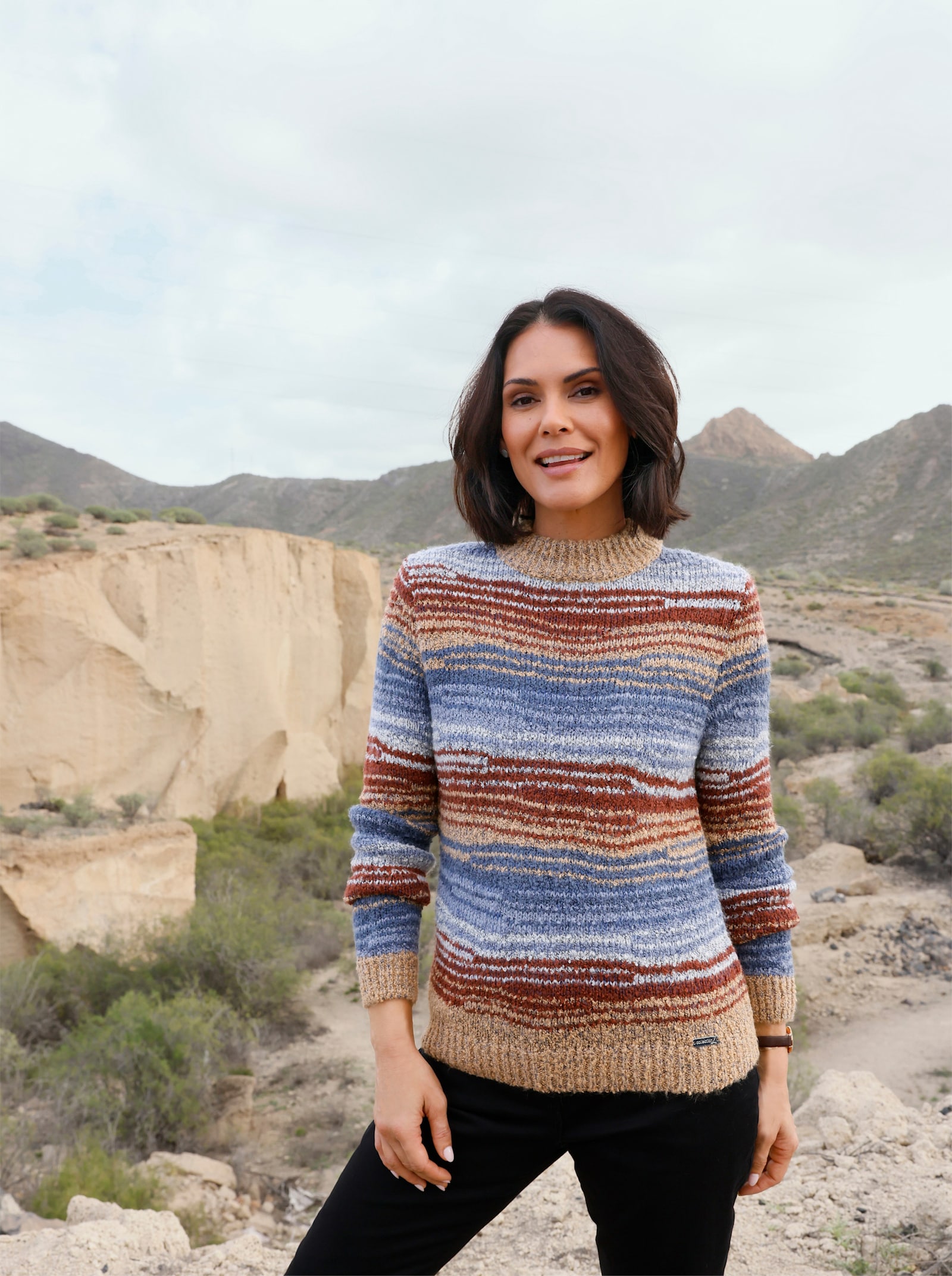 Bouclé-Pullover mit Multicolour-Streifen - rauchblau-camel-geringelt