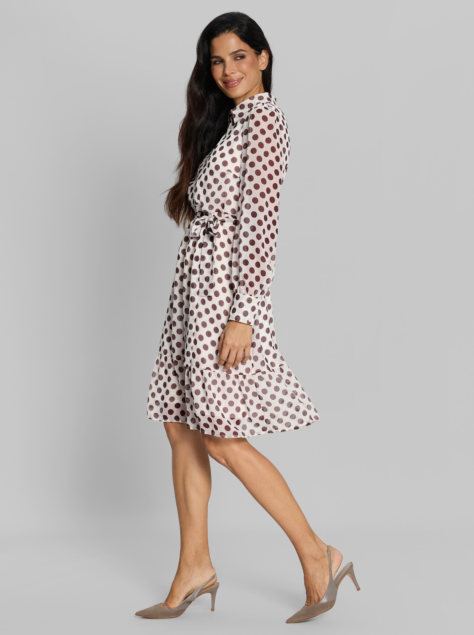 heine Chiffonkleid mit abnehmbarem Gürtel - ecru-schoko-getupft