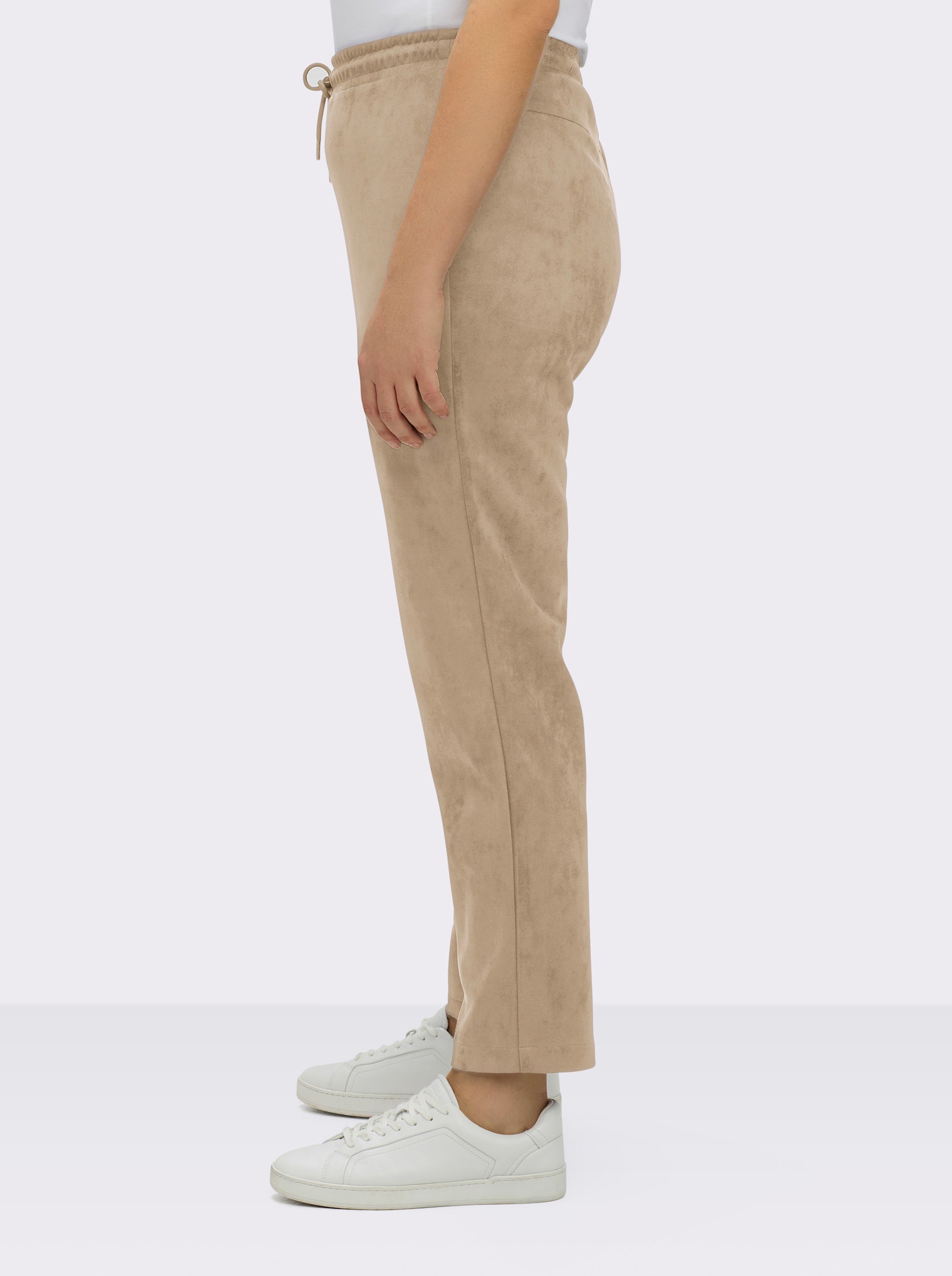 sheego Schlupfhose in Velourslederoptik - beige