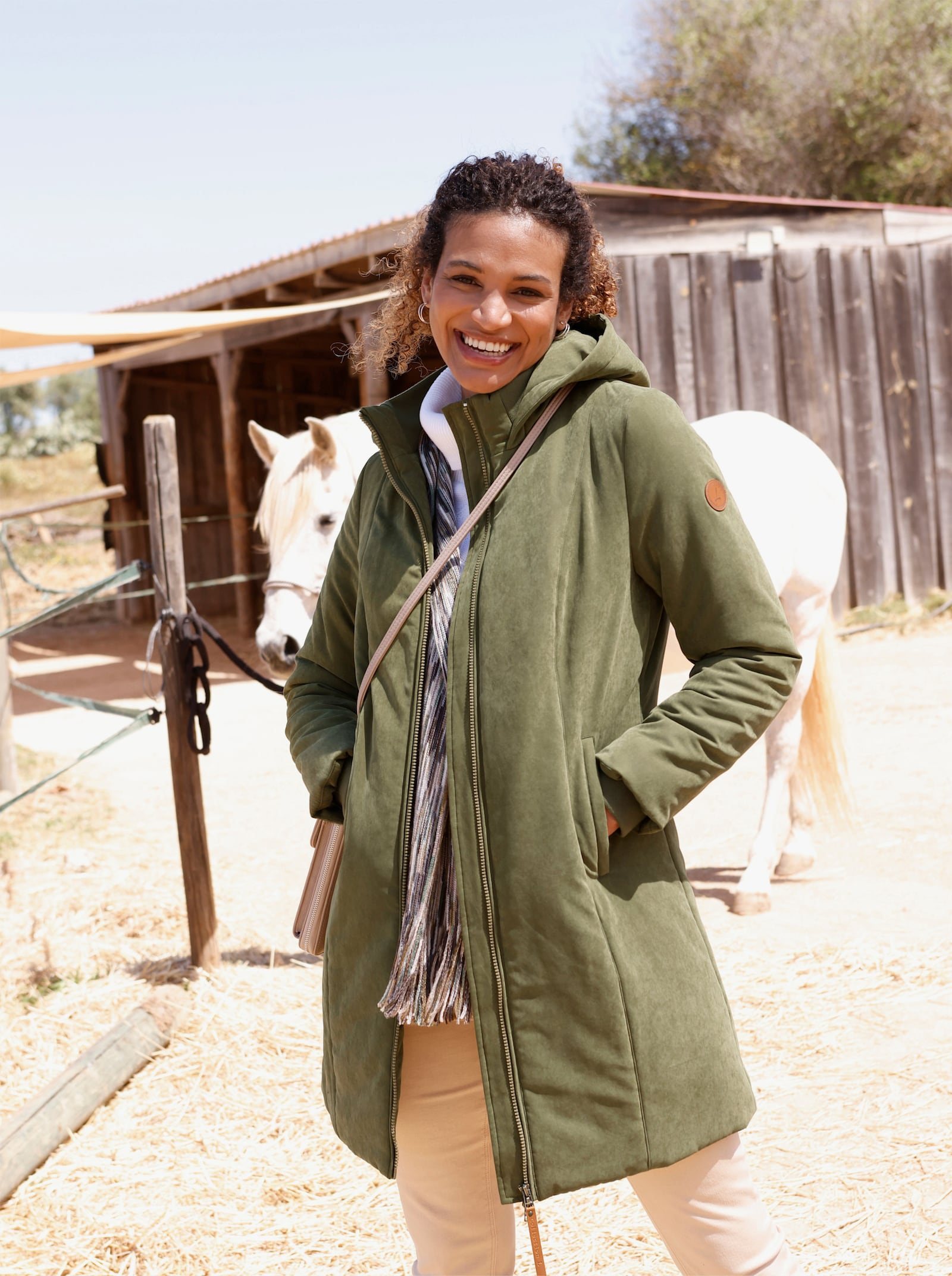 Kapuzenjacke mit Reißverschluss-Taschen - oliv