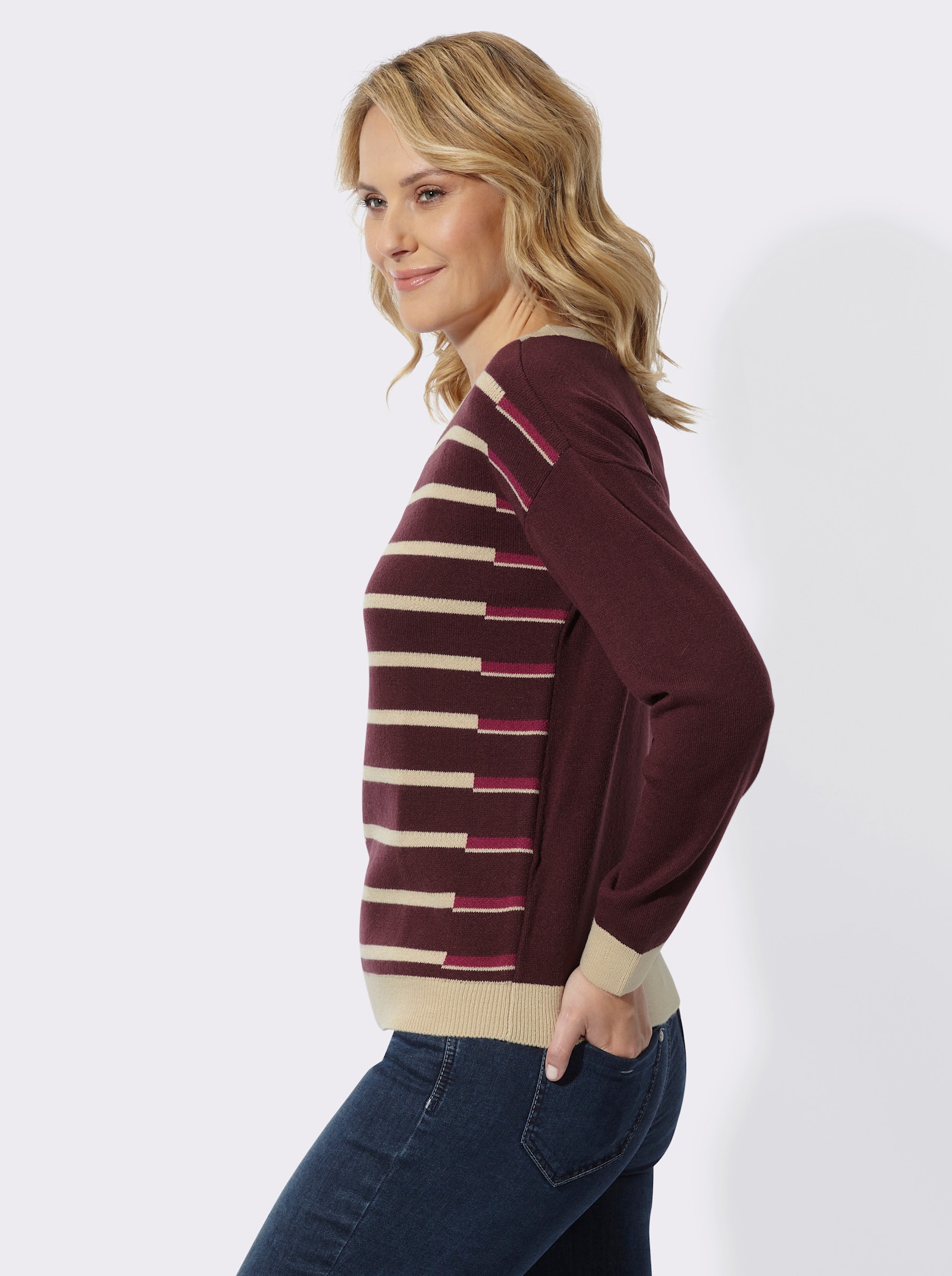 Rundhalspullover mit Jacquard-Streifen-Muster - burgund-malve-gemustert