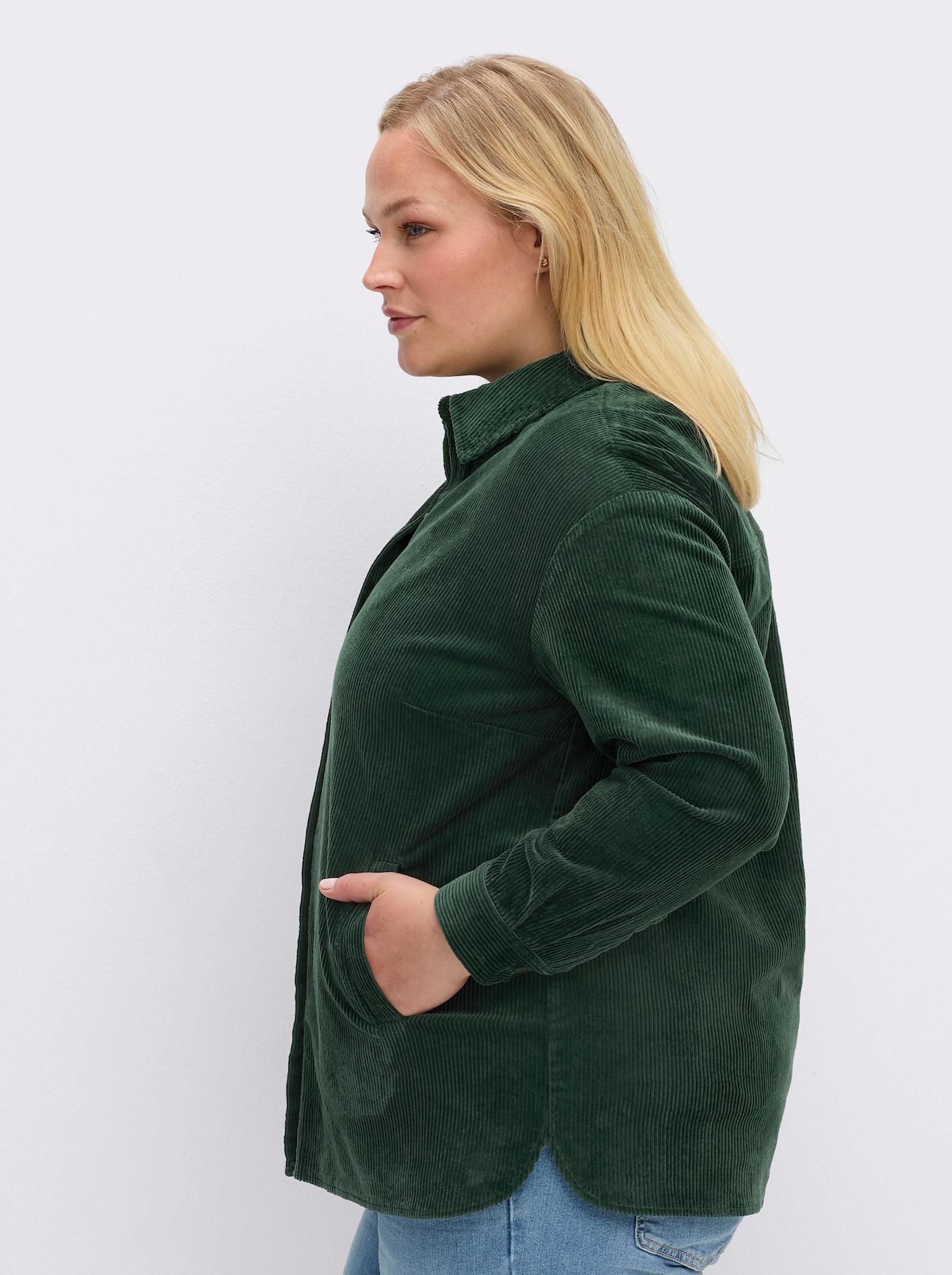 sheego Hemdbluse aus Cord, mit Taschen - moos