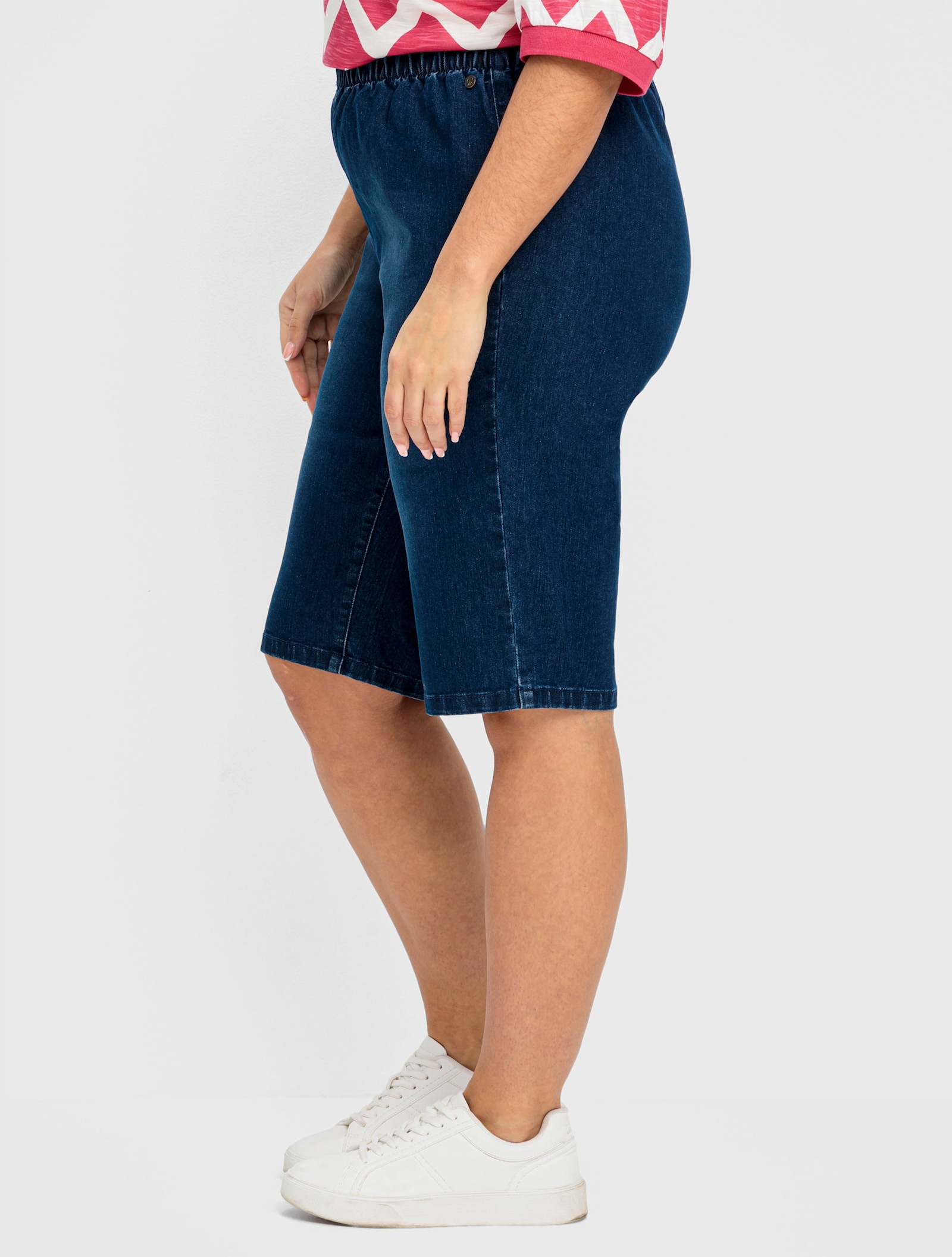 sheego Jeansbermudas in schmaler Form - dark blue denim