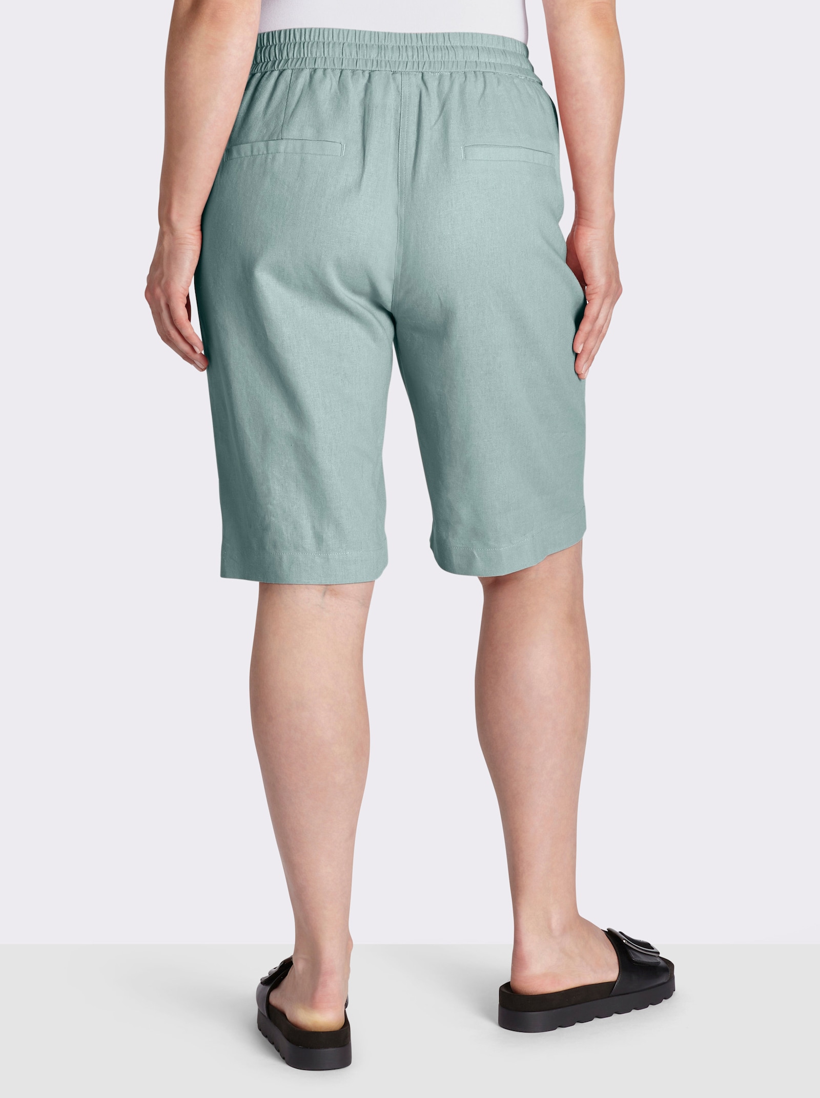 sheego Bermudas mit Pailletten entlang der Taschen - kalkmint