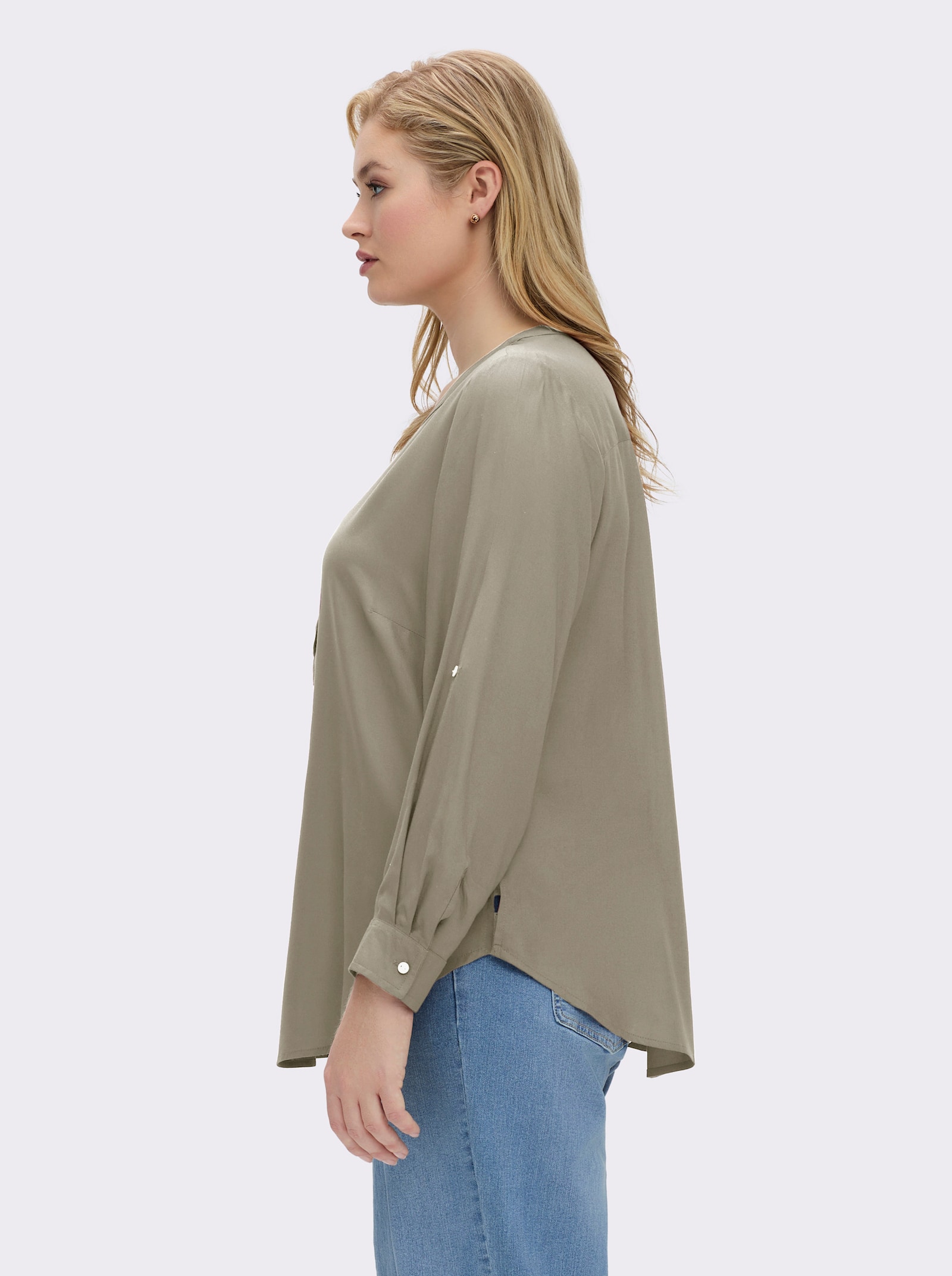 Longbluse mit abgerundetem Saum - schlamm