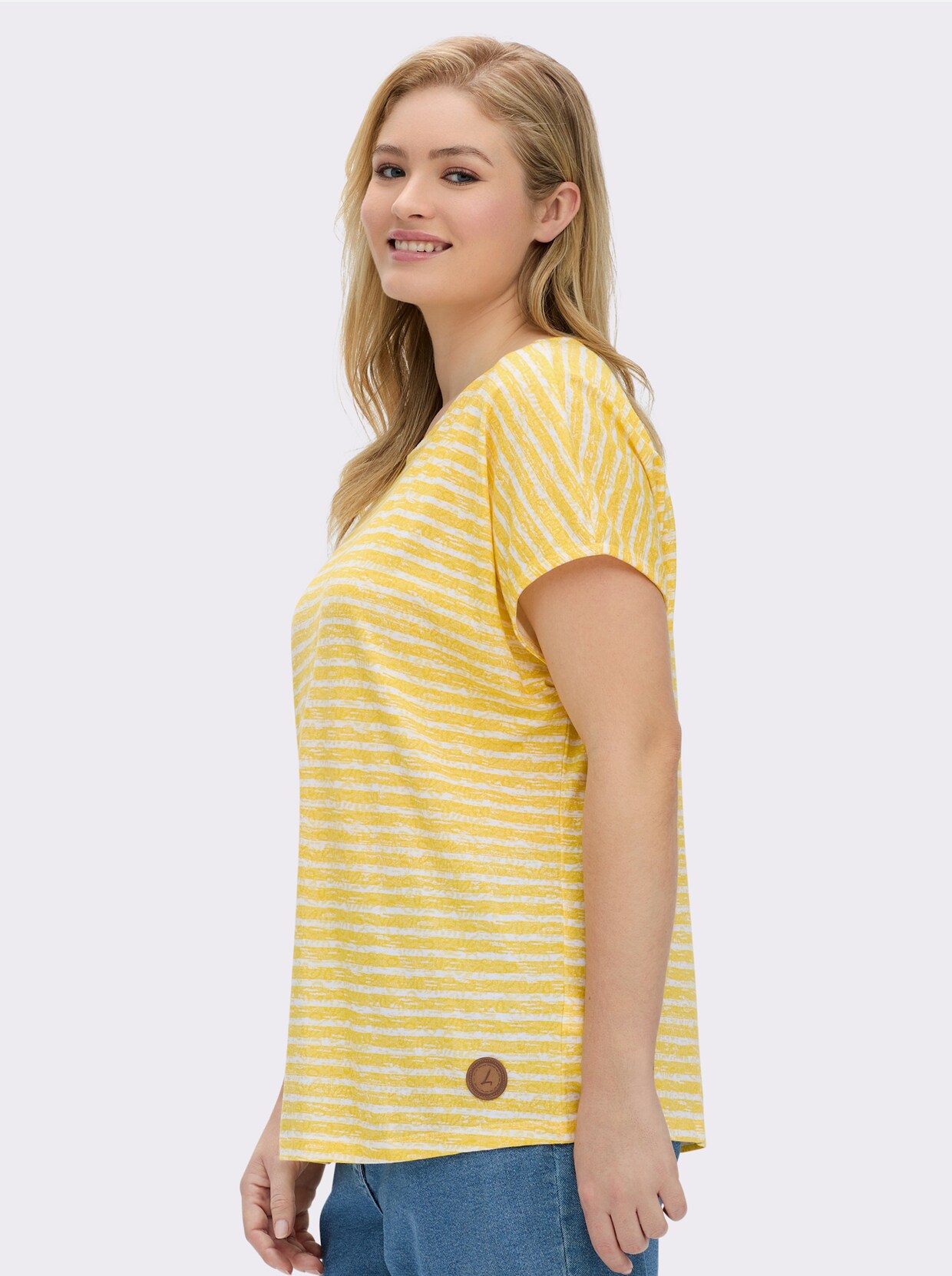 Rundhalsshirt mit weicher Baumwolle - sonnengelb-ecru-geringelt