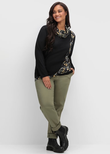 Print-Shirt in Wickeloptik mit halsfernem Rollkragen - schwarz-ocker-bedruckt