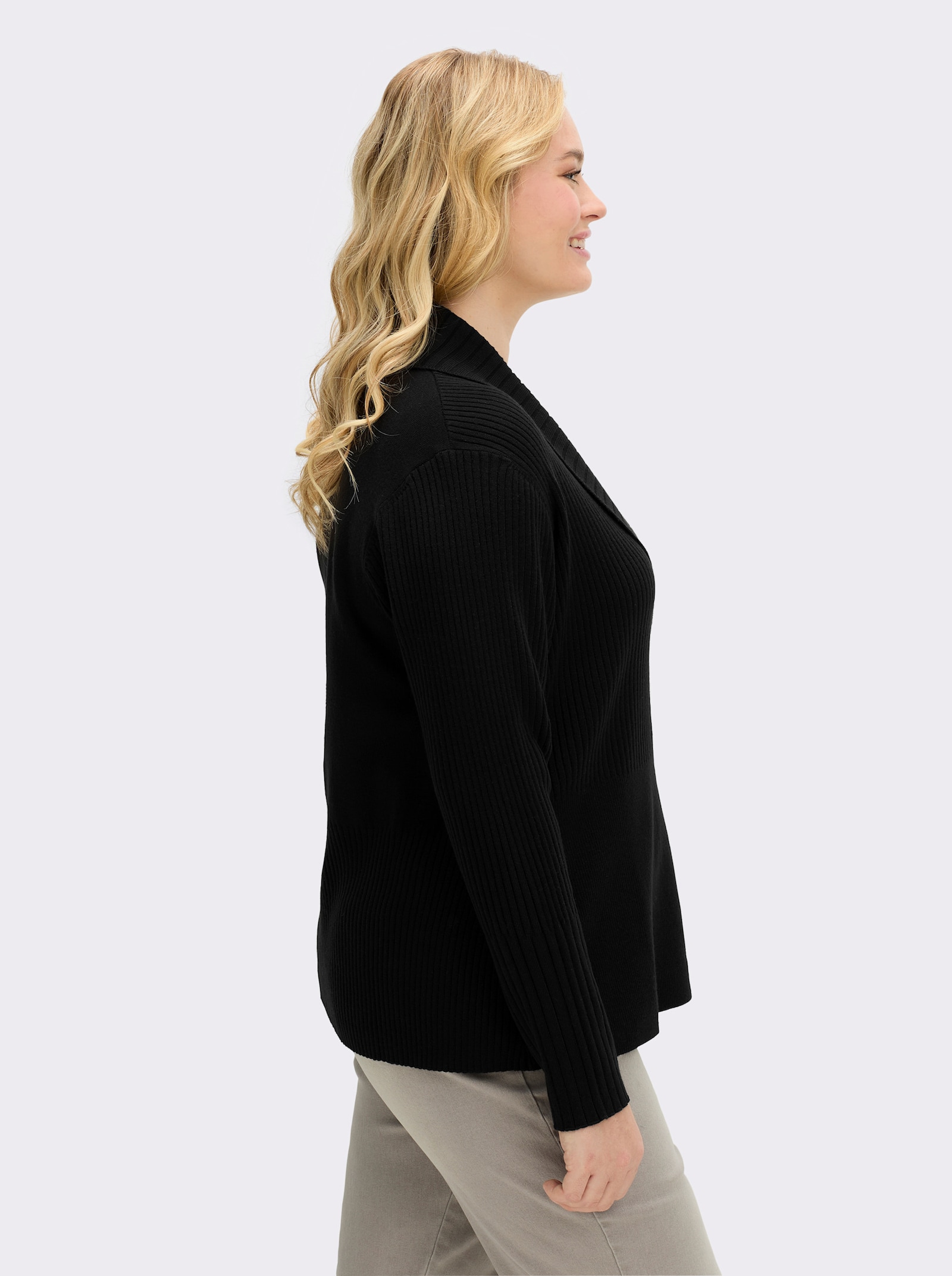 sheego by Joe Browns Pullover in Wickeloptik, mit Zierknöpfen - schwarz