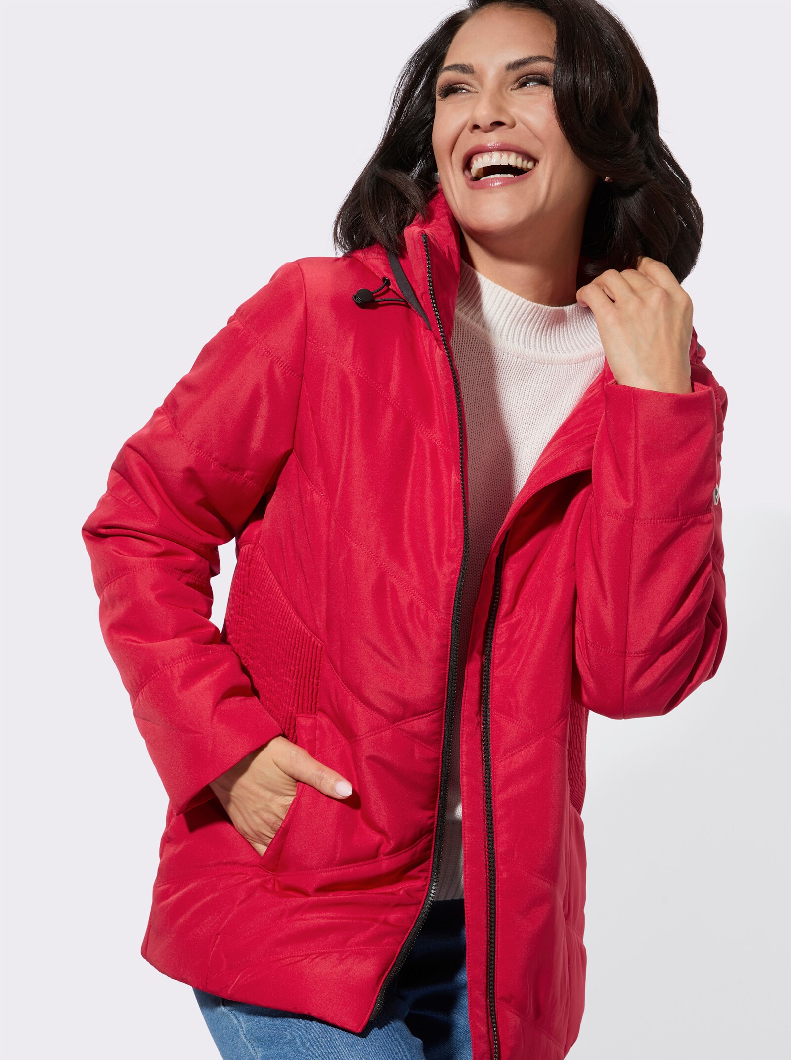 Steppjacke mit gesmokten Seitenpartien - rot