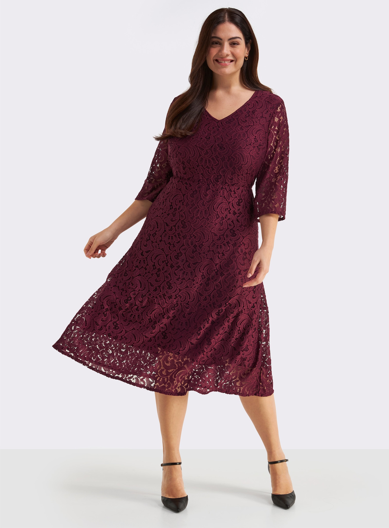 sheego Spitzenkleid mit blickdichtem Futter - burgund