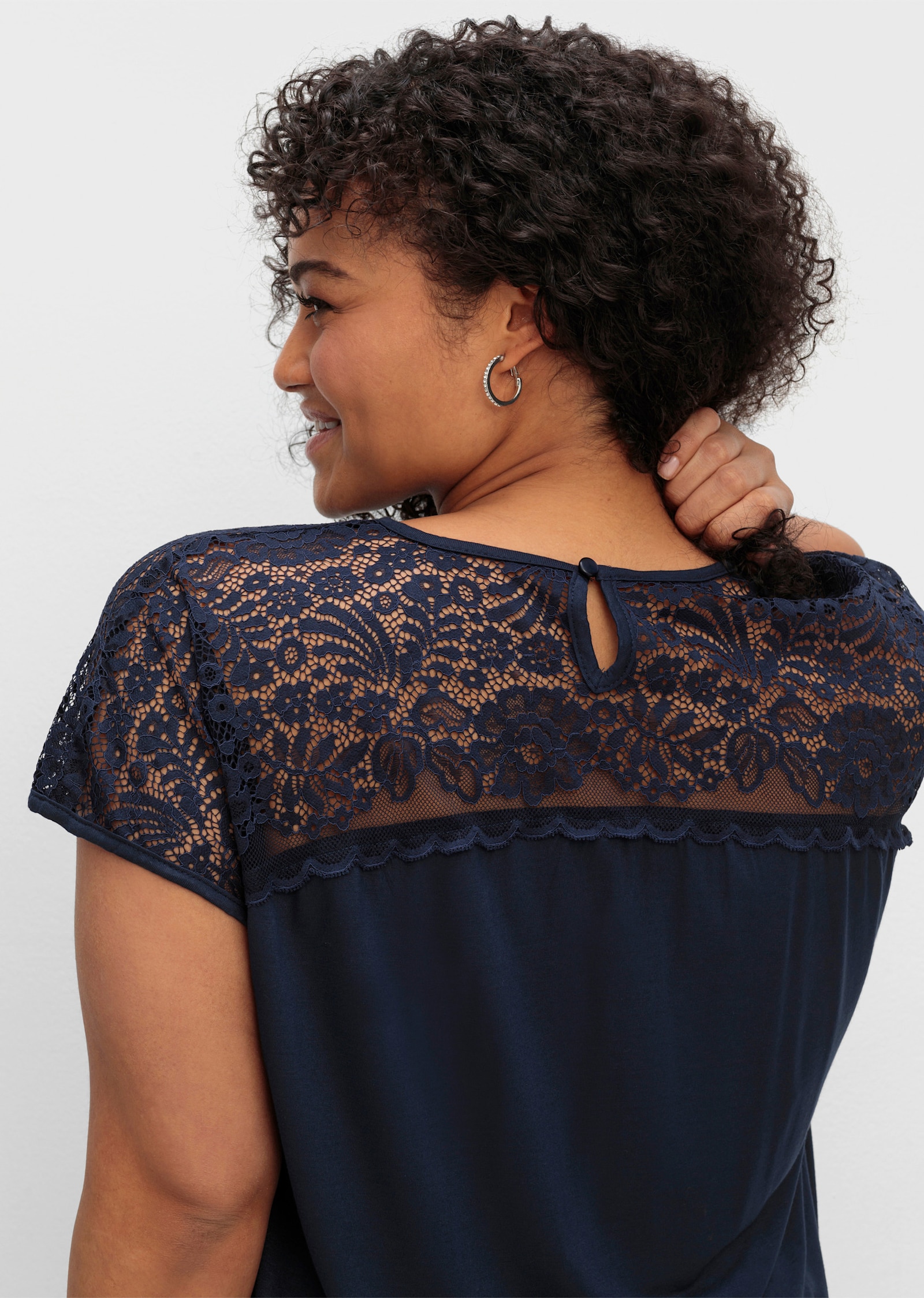 sheego Spitzenshirt in A-Linie - tiefblau