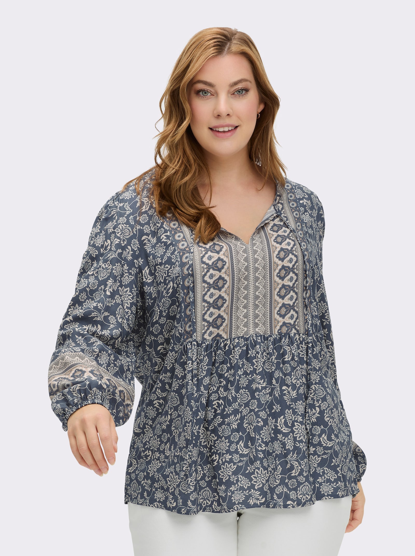 Druckbluse in Tunikaform - rauchblau-champagner-bedruckt