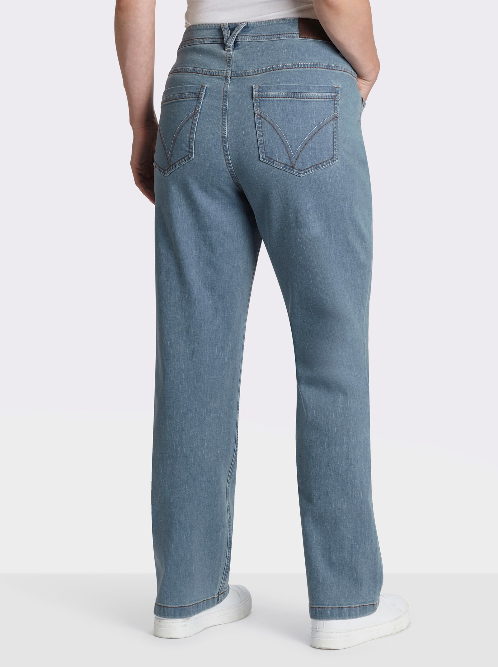 sheego Jeans mit moderner Waschung - blue-bleached
