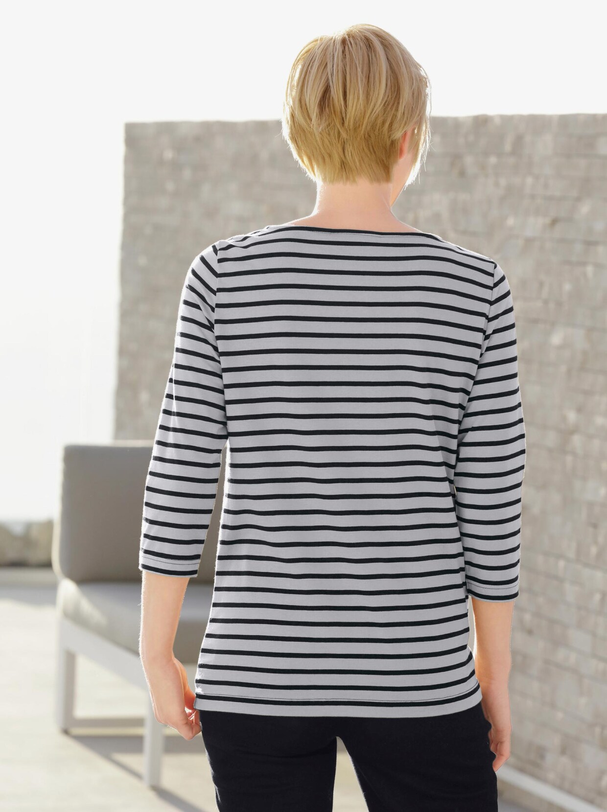 T-Shirt - grau-gestreift