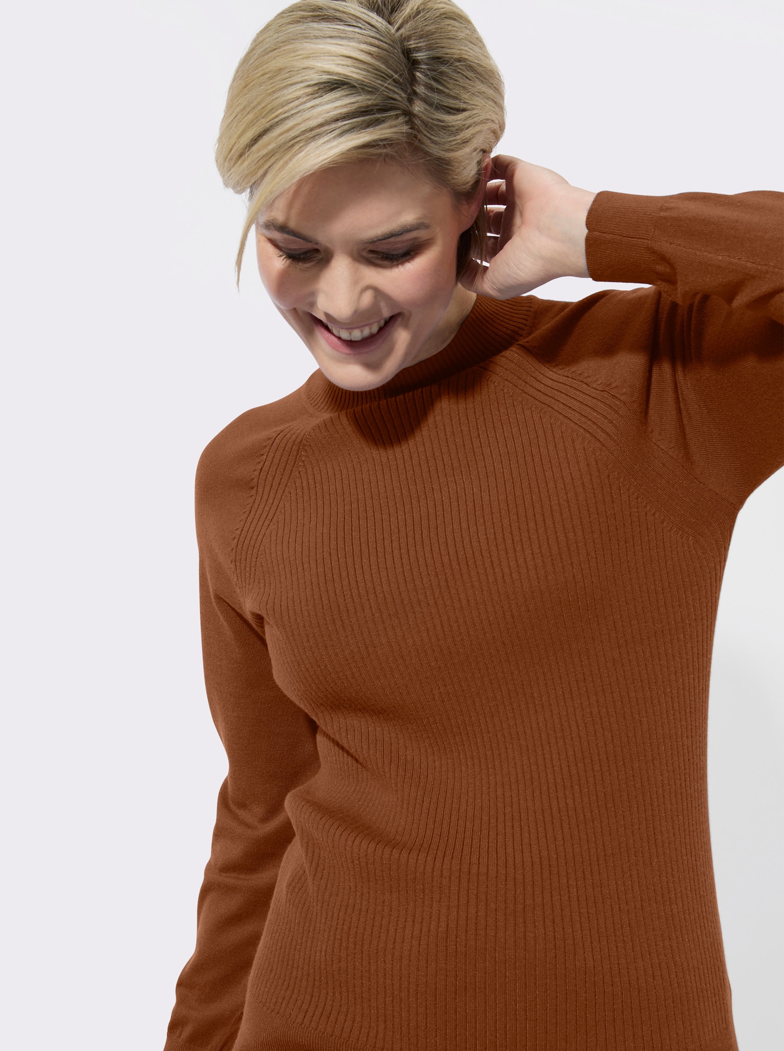 Stehkragenpullover mit Einstrick-Muster - cognac
