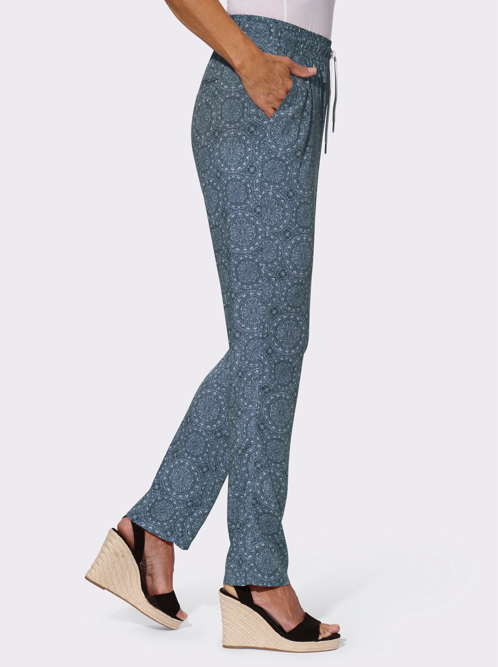 Schlupfhose mit Mandala-Druck - dunkelblau-champagner-bedruckt