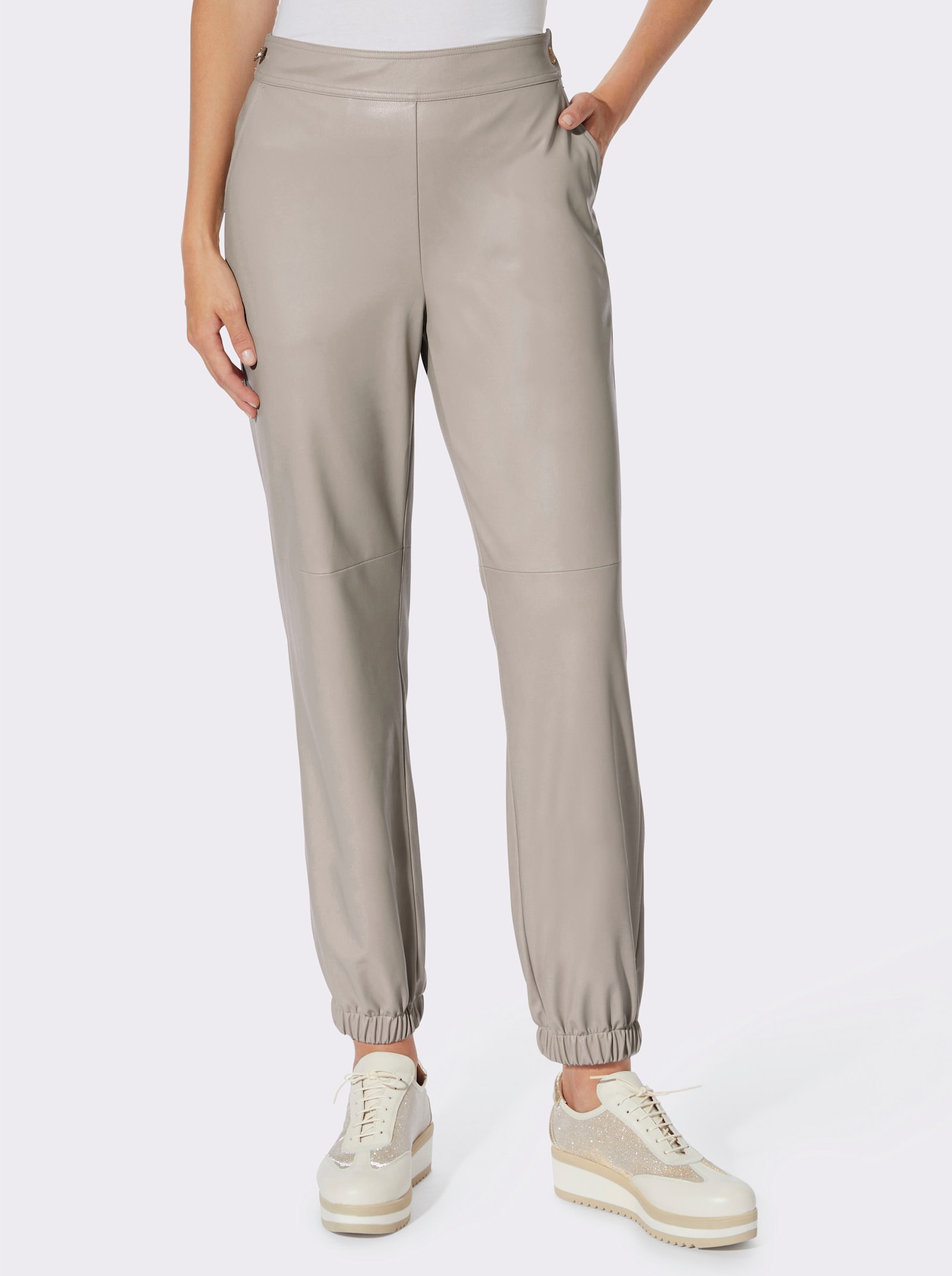 heine Lederimitathose mit aufgesetzten Taschen - sesam