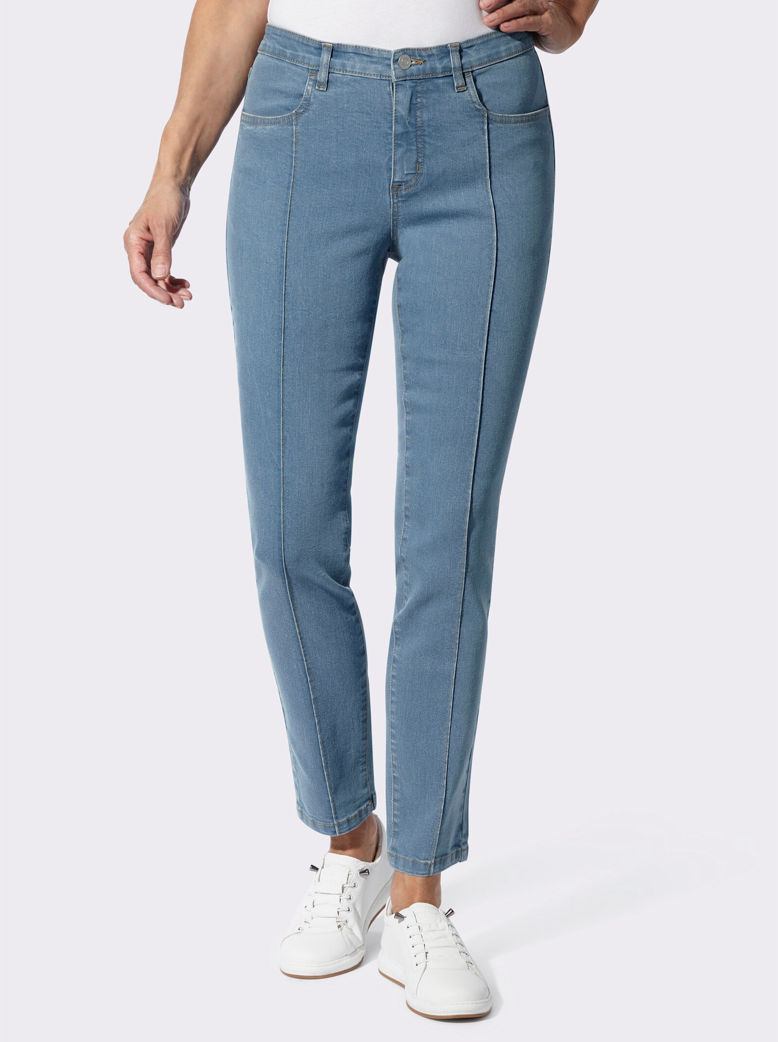 Jeans in schmaler Form - blue-bleached