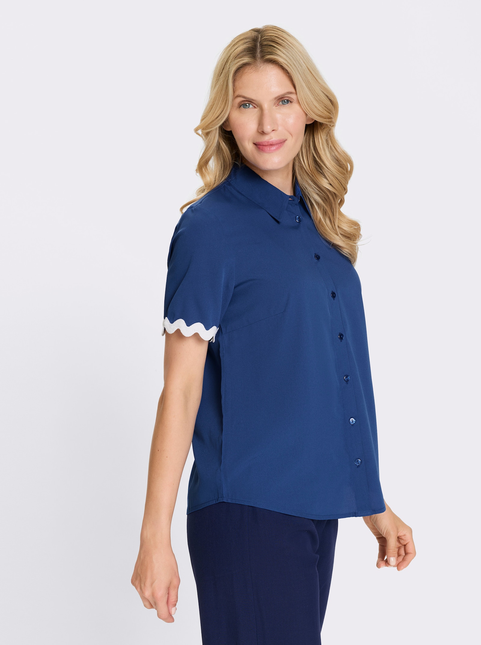 Kurzarmbluse mit Deko-Borte - royalblau-weiss