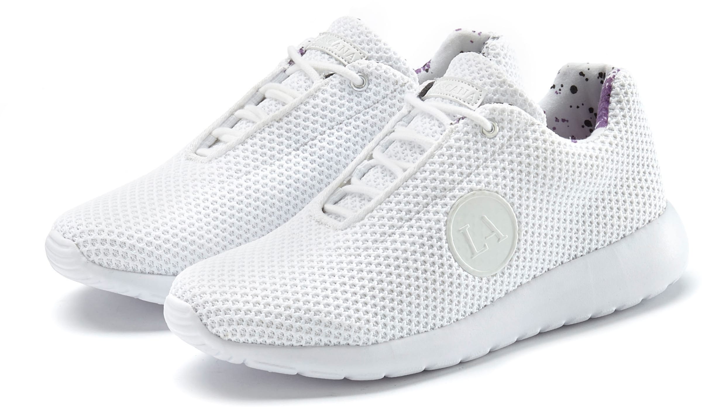 Flexibel günstig Kaufen-Sneaker in weiß von LASCANA ACTIVE. Sneaker in weiß von LASCANA ACTIVE <![CDATA[