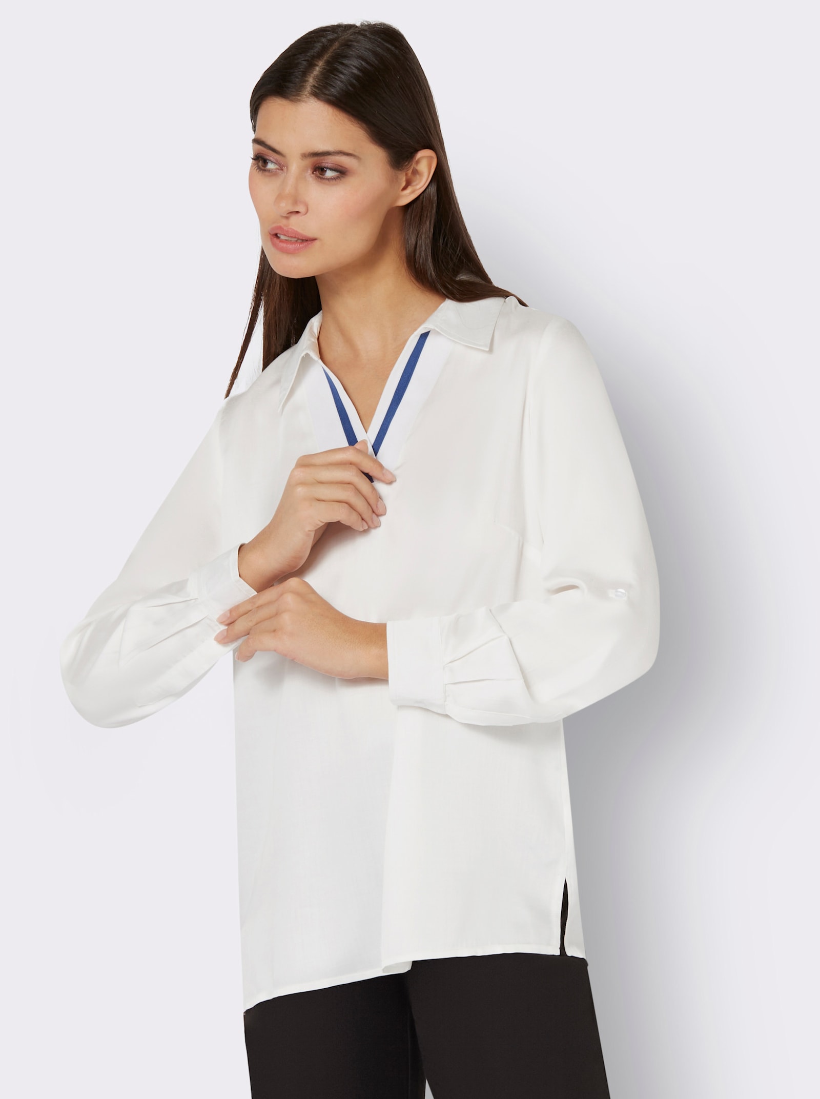 Comfortblouse met contrastaccenten - ecru/koningsblauw