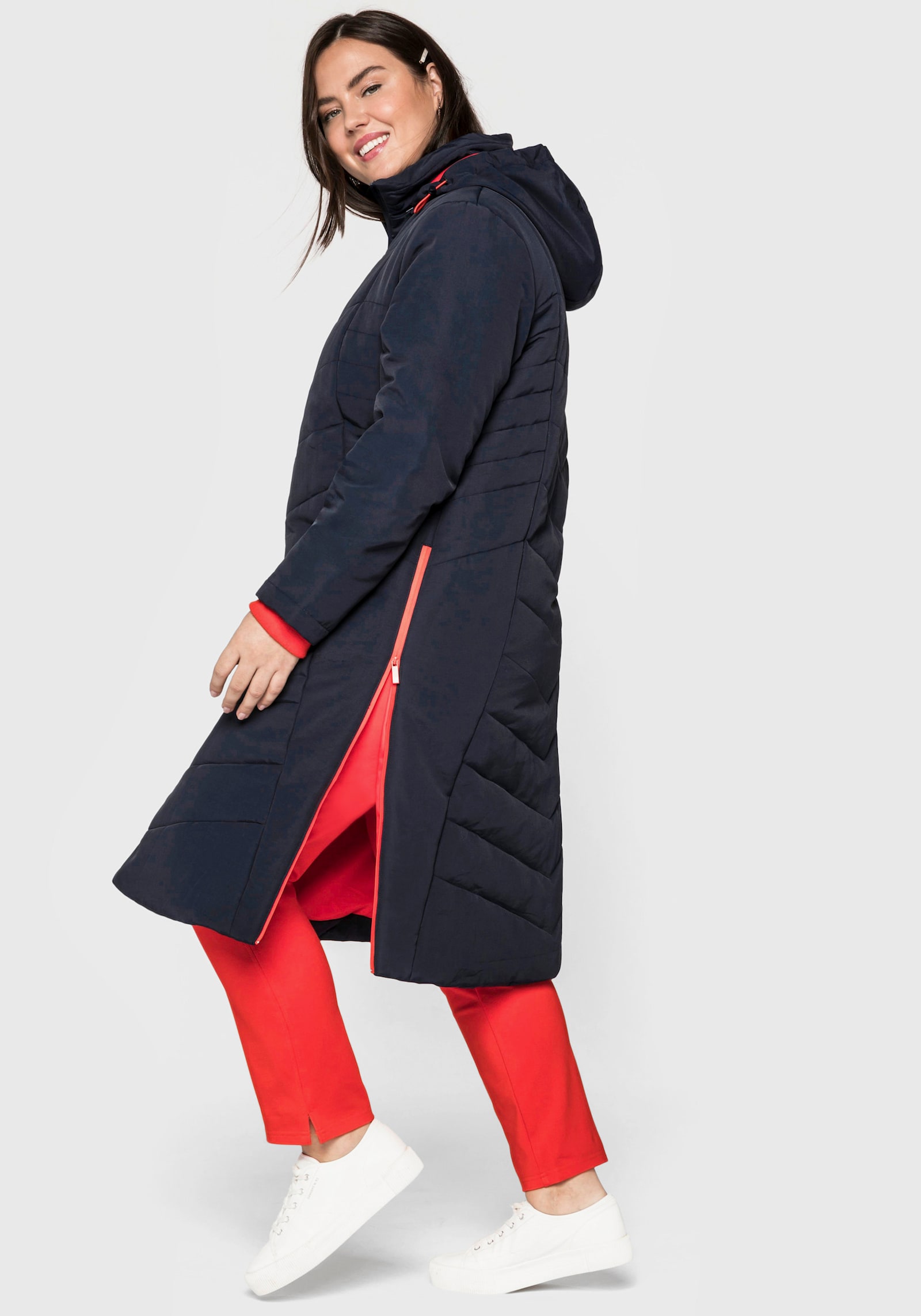 sheego Manteau matelassé avec glissières latérales - bleu nuit