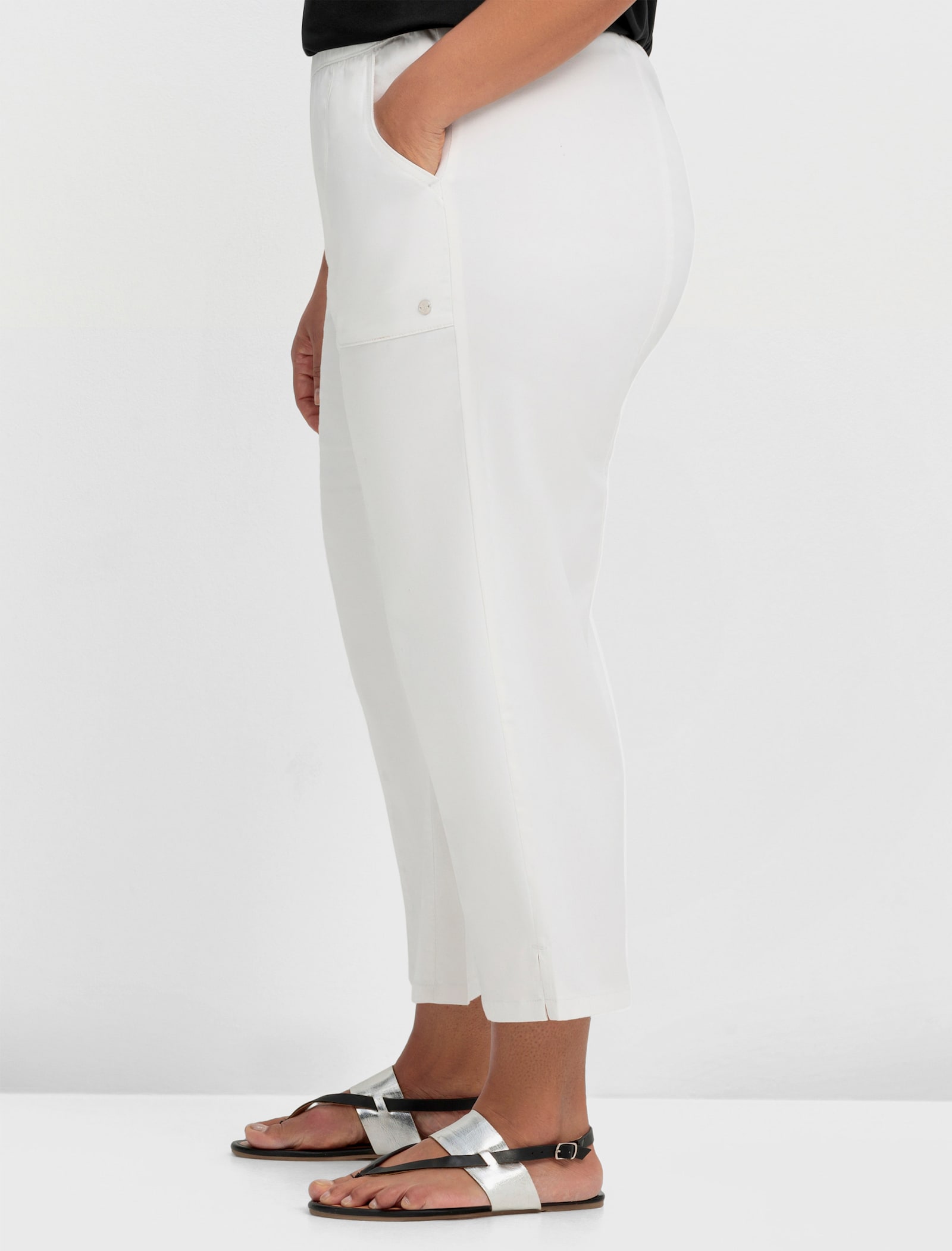 sheego 7/8-Hose in weiter Form - weiss