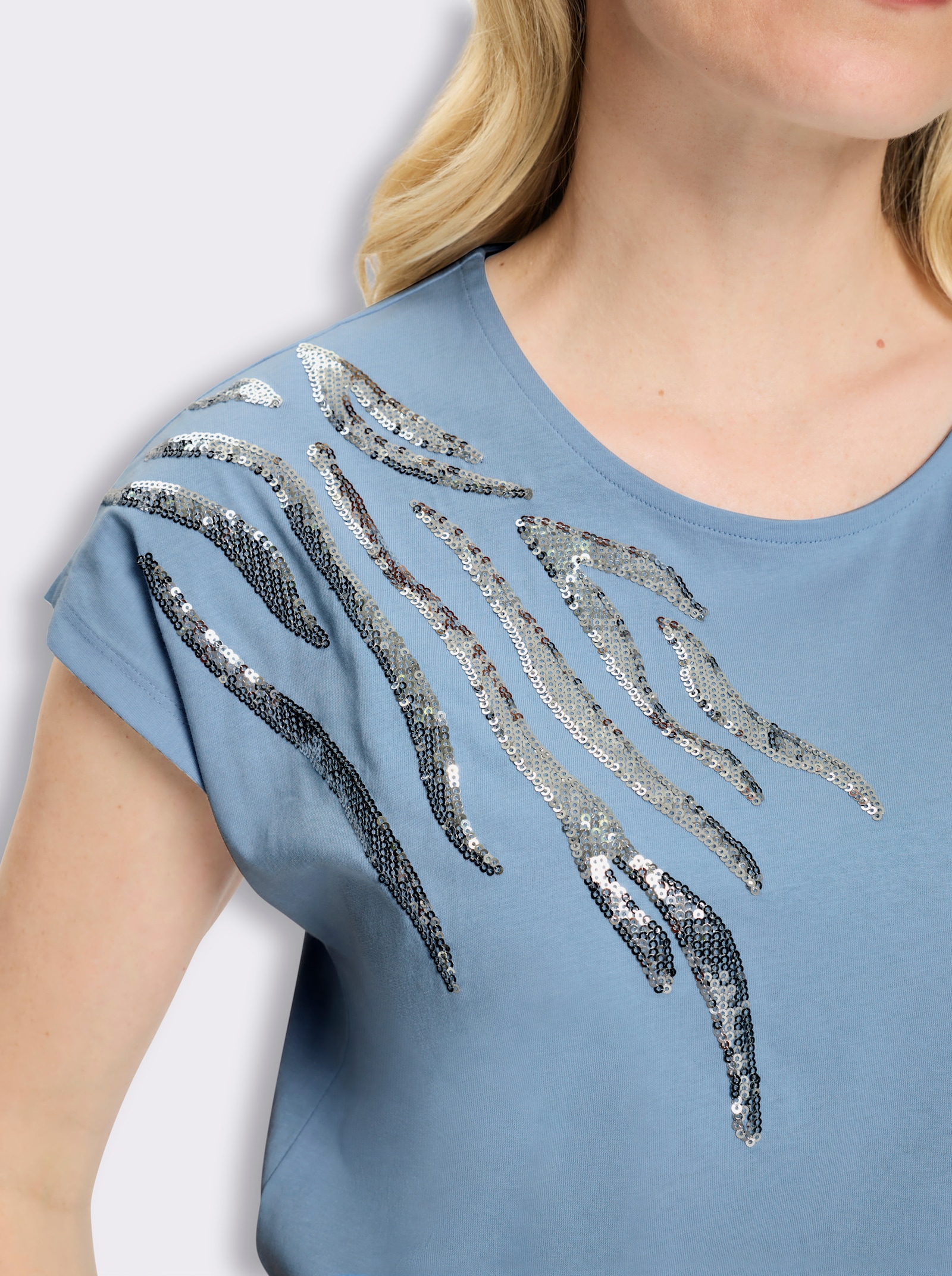 Kurzarmshirt mit Pailletten-Verzierung - eisblau-silberfarben