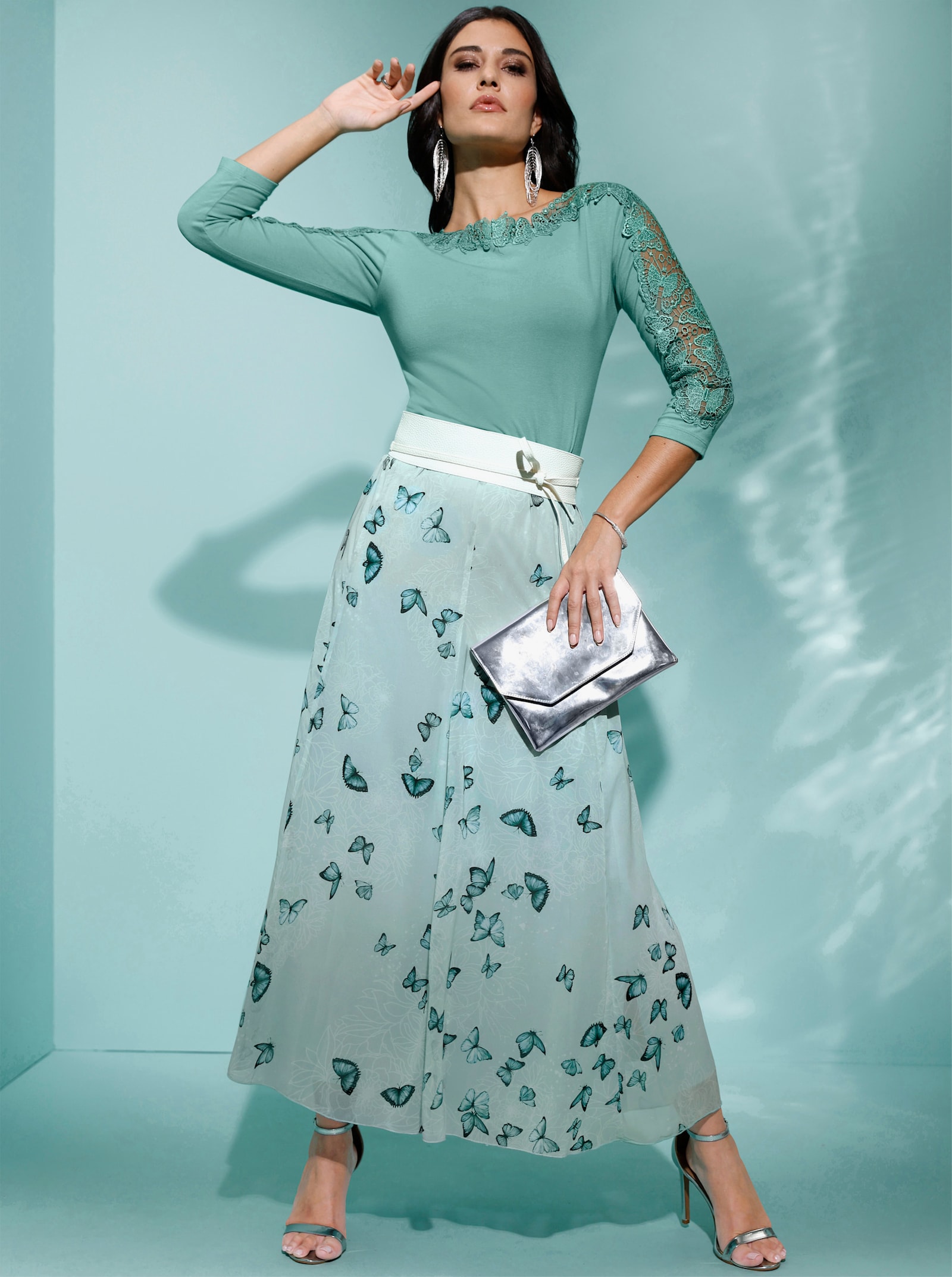 Webrock mit Schmetterlingsdruck - kalkmint-salbei-bedruckt