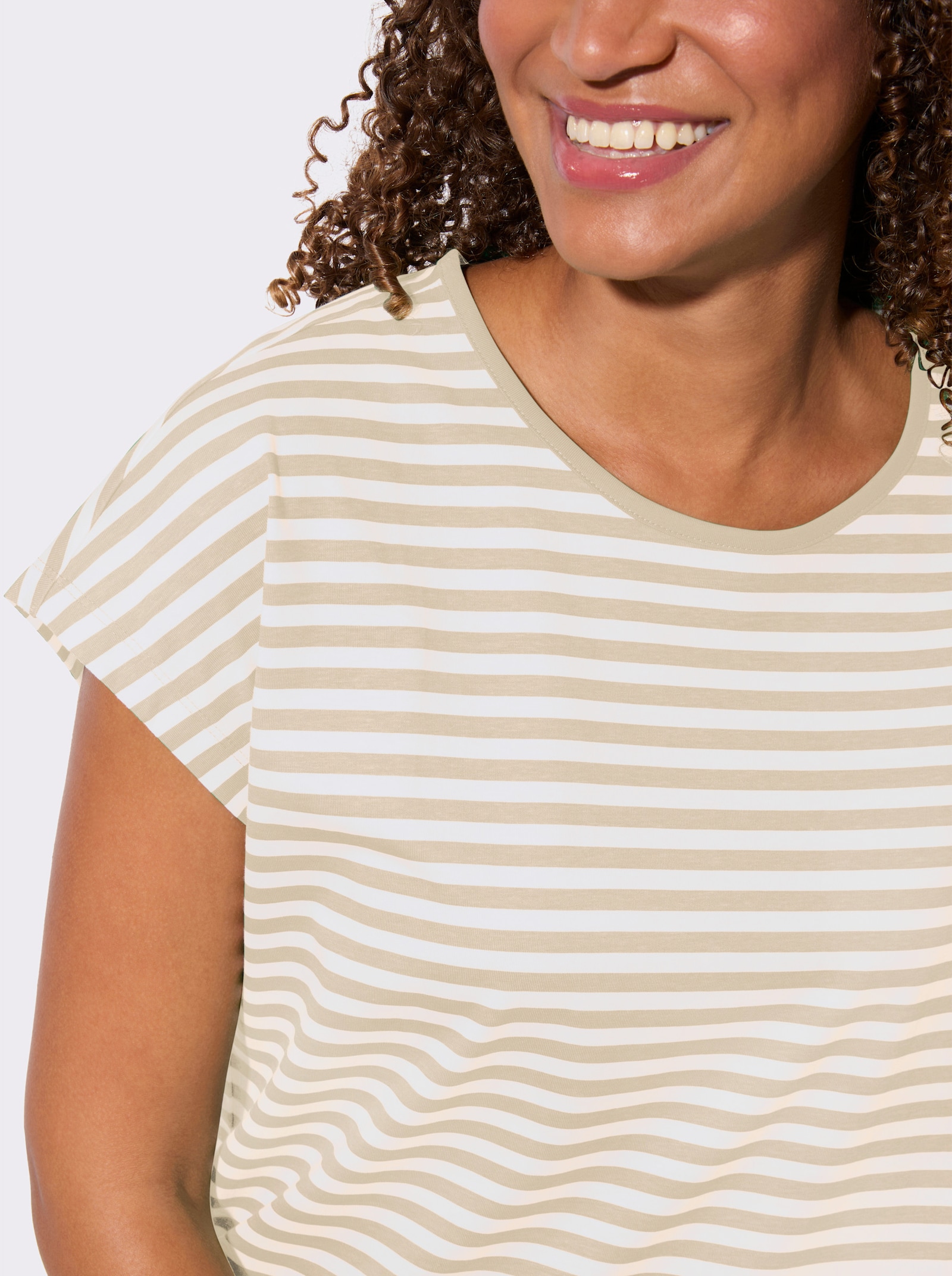 Shirt-Set mit überschnittenen Schultern - sand
