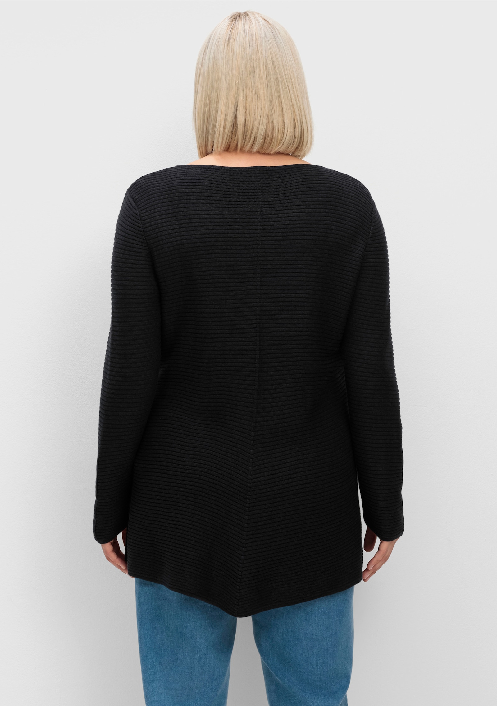 Rundhalspullover mit Nieten-Verzierung - schwarz