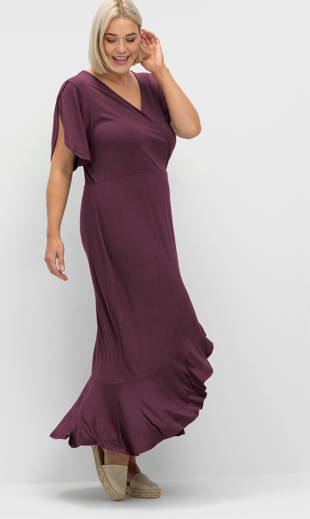 sheego Jerseykleid in Wickeloptik, mit Volantrock - burgund